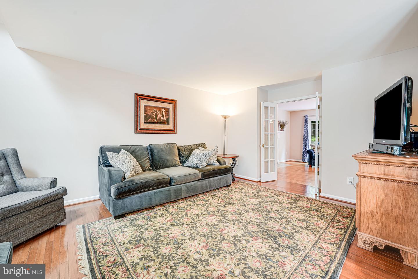8008 OAK HOLLOW LN, FAIRFAX STATION, Virginia 22039, 4 Bedrooms Bedrooms, ,3 BathroomsBathrooms,Residential,For sale,8008 OAK HOLLOW LN,VAFX2238528 MLS # VAFX2238528