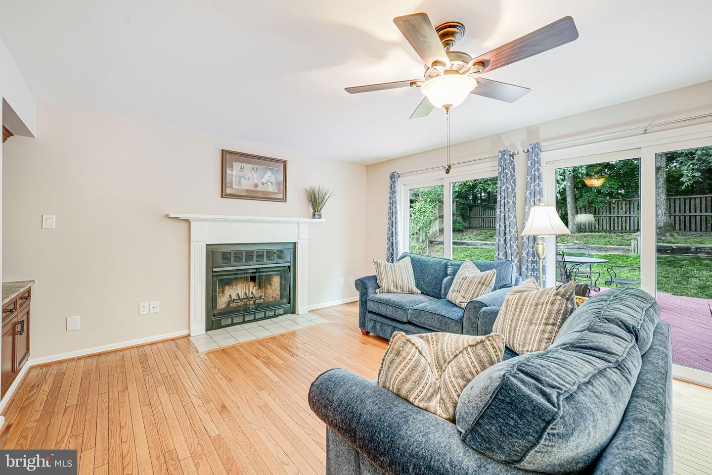 8008 OAK HOLLOW LN, FAIRFAX STATION, Virginia 22039, 4 Bedrooms Bedrooms, ,3 BathroomsBathrooms,Residential,For sale,8008 OAK HOLLOW LN,VAFX2238528 MLS # VAFX2238528