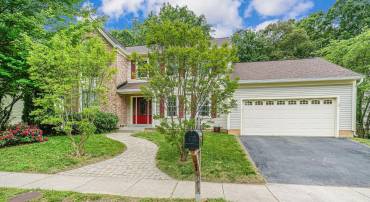8008 OAK HOLLOW LN, FAIRFAX STATION, Virginia 22039, 4 Bedrooms Bedrooms, ,3 BathroomsBathrooms,Residential,For sale,8008 OAK HOLLOW LN,VAFX2238528 MLS # VAFX2238528