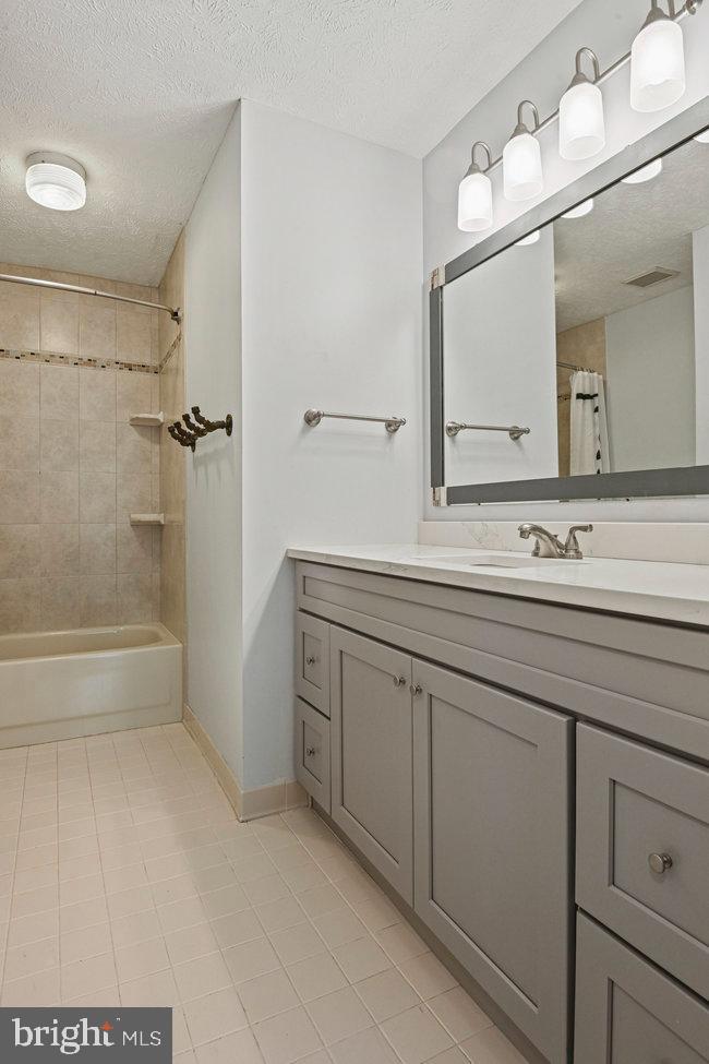 1204 JAMES RIFLE CT NE, LEESBURG, Virginia 20176, 5 Bedrooms Bedrooms, ,3 BathroomsBathrooms,Residential,For sale,1204 JAMES RIFLE CT NE,VALO2095588 MLS # VALO2095588