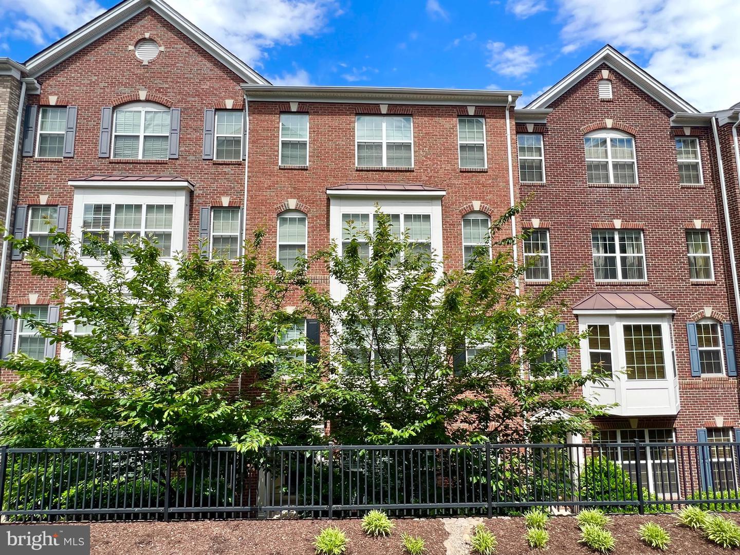 2259 KEW GARDENS DR, WOODBRIDGE, Virginia 22191, 3 Bedrooms Bedrooms, ,2 BathroomsBathrooms,Residential,For sale,2259 KEW GARDENS DR,VAPW2093992 MLS # VAPW2093992