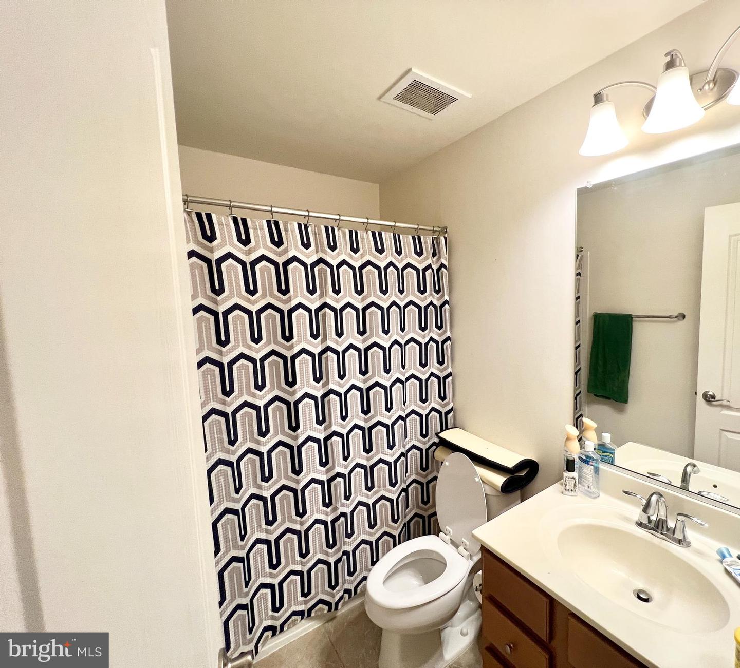 2259 KEW GARDENS DR, WOODBRIDGE, Virginia 22191, 3 Bedrooms Bedrooms, ,2 BathroomsBathrooms,Residential,For sale,2259 KEW GARDENS DR,VAPW2093992 MLS # VAPW2093992