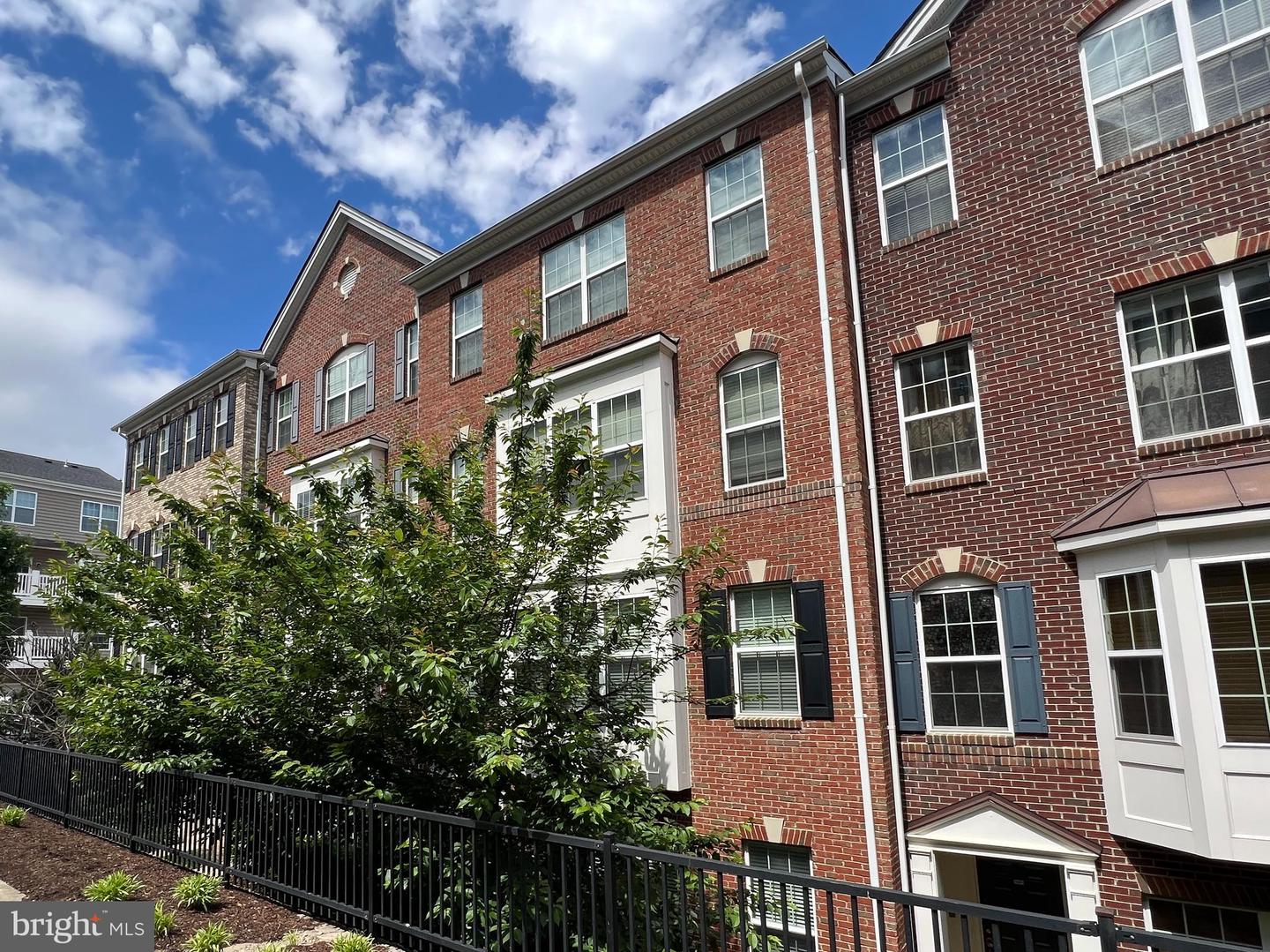 2259 KEW GARDENS DR, WOODBRIDGE, Virginia 22191, 3 Bedrooms Bedrooms, ,2 BathroomsBathrooms,Residential,For sale,2259 KEW GARDENS DR,VAPW2093992 MLS # VAPW2093992