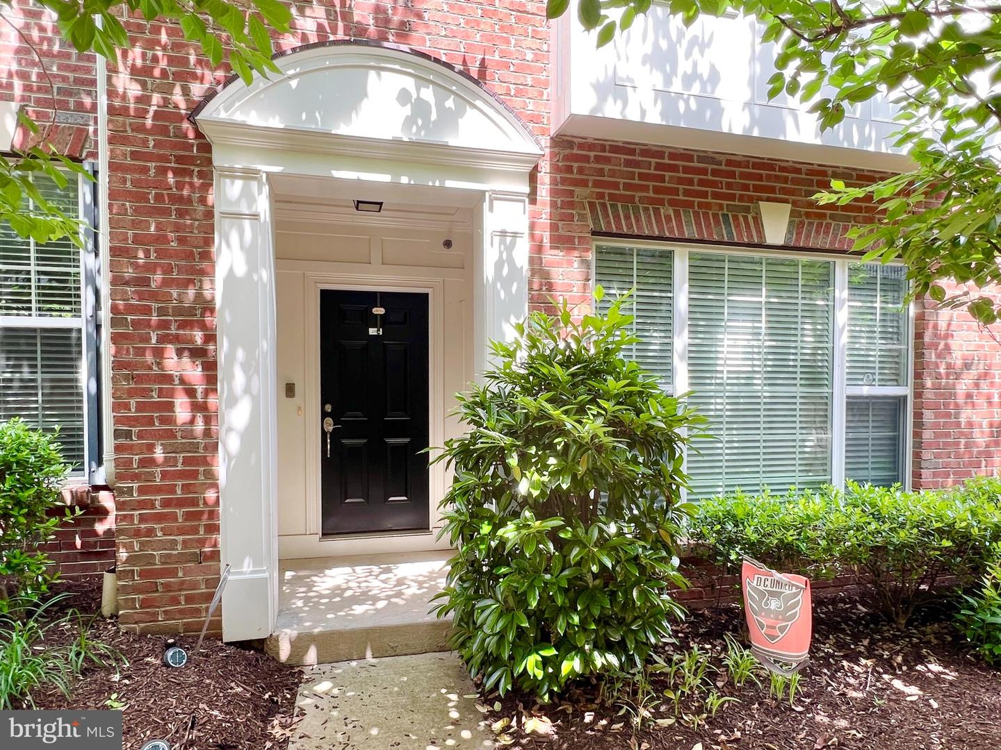 2259 KEW GARDENS DR, WOODBRIDGE, Virginia 22191, 3 Bedrooms Bedrooms, ,2 BathroomsBathrooms,Residential,For sale,2259 KEW GARDENS DR,VAPW2093992 MLS # VAPW2093992