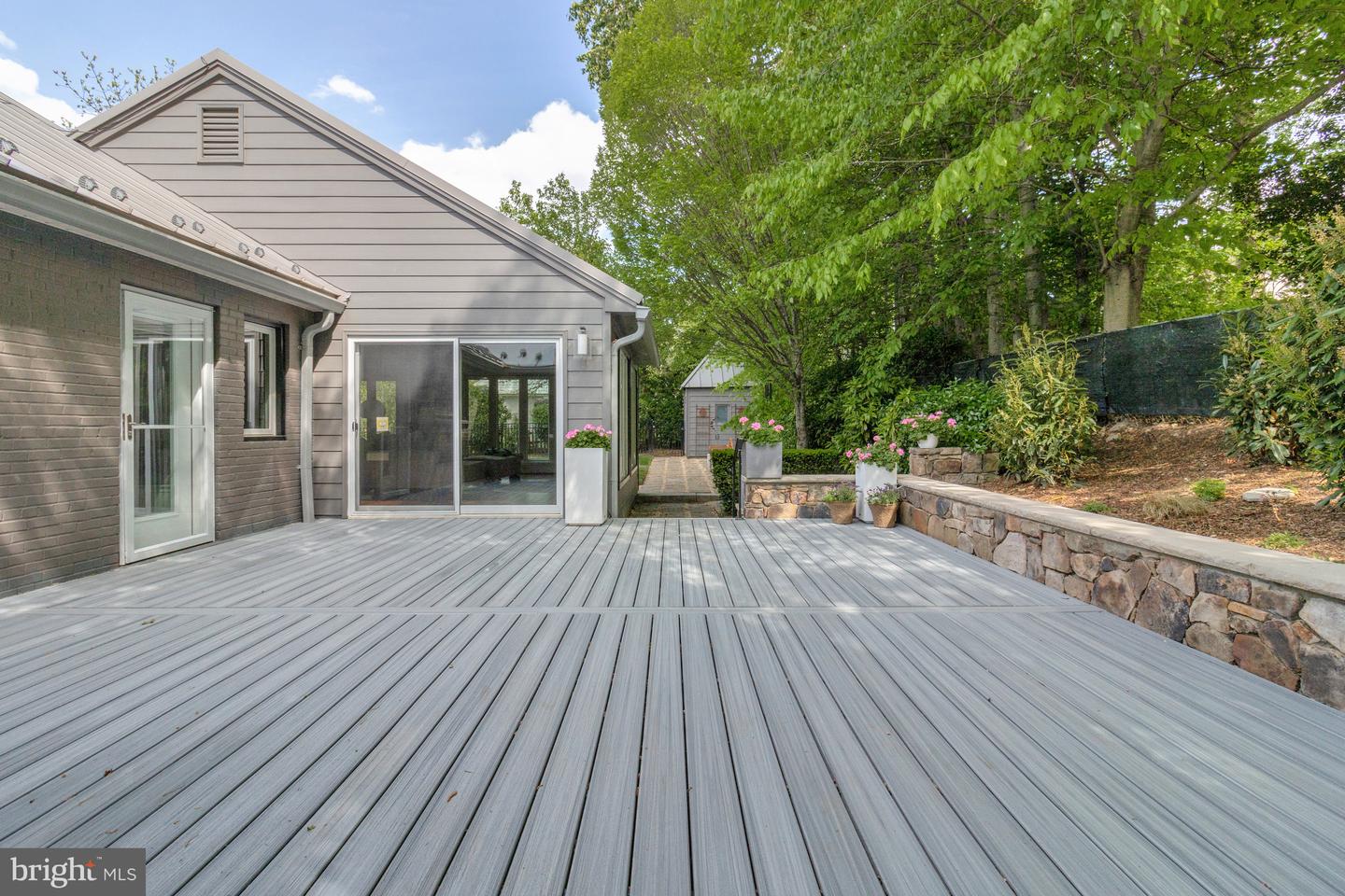5018 36TH ST N, ARLINGTON, Virginia 22207, 4 Bedrooms Bedrooms, ,3 BathroomsBathrooms,Residential,For sale,5018 36TH ST N,VAAR2057092 MLS # VAAR2057092