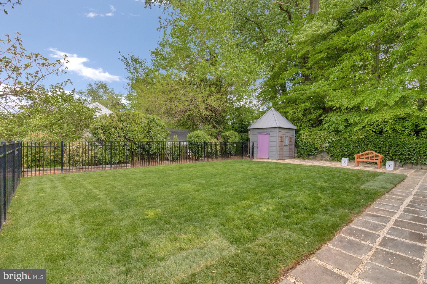 5018 36TH ST N, ARLINGTON, Virginia 22207, 4 Bedrooms Bedrooms, ,3 BathroomsBathrooms,Residential,For sale,5018 36TH ST N,VAAR2057092 MLS # VAAR2057092