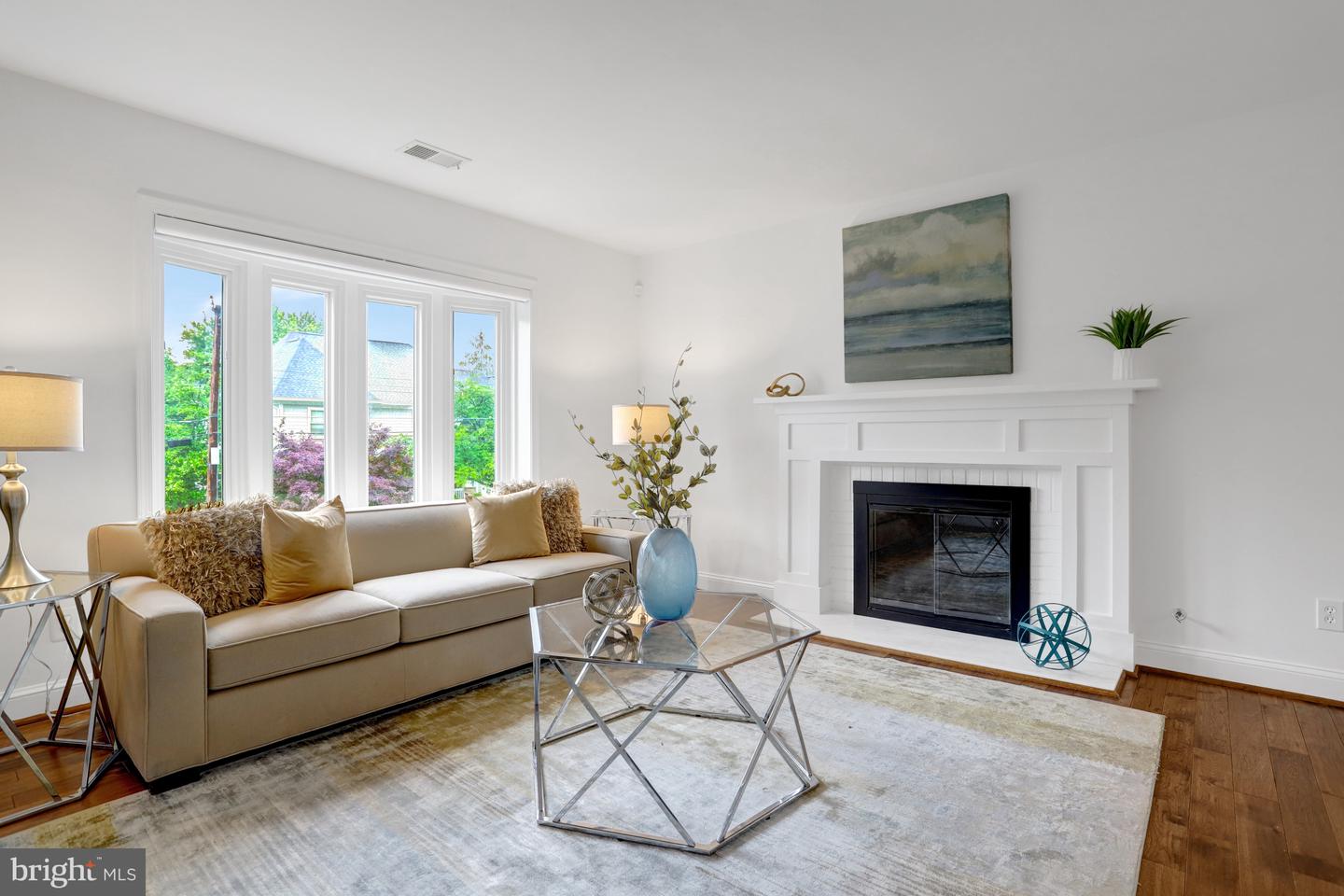 5018 36TH ST N, ARLINGTON, Virginia 22207, 4 Bedrooms Bedrooms, ,3 BathroomsBathrooms,Residential,For sale,5018 36TH ST N,VAAR2057092 MLS # VAAR2057092