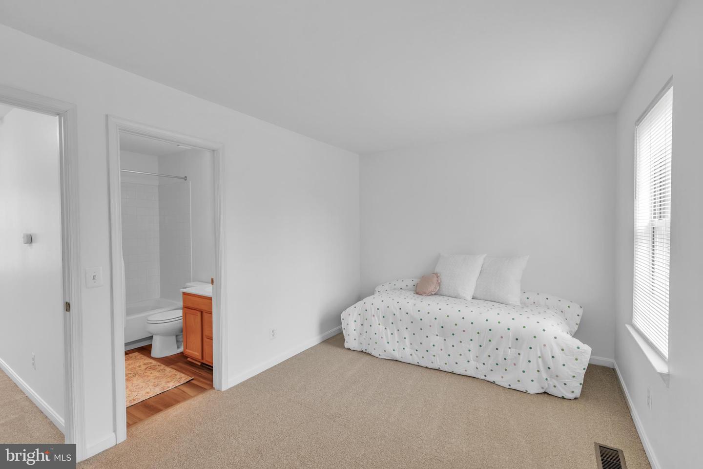 1793 ROCHELLE CT, WOODBRIDGE, Virginia 22192, 2 Bedrooms Bedrooms, ,3 BathroomsBathrooms,Residential,For sale,1793 ROCHELLE CT,VAPW2094118 MLS # VAPW2094118