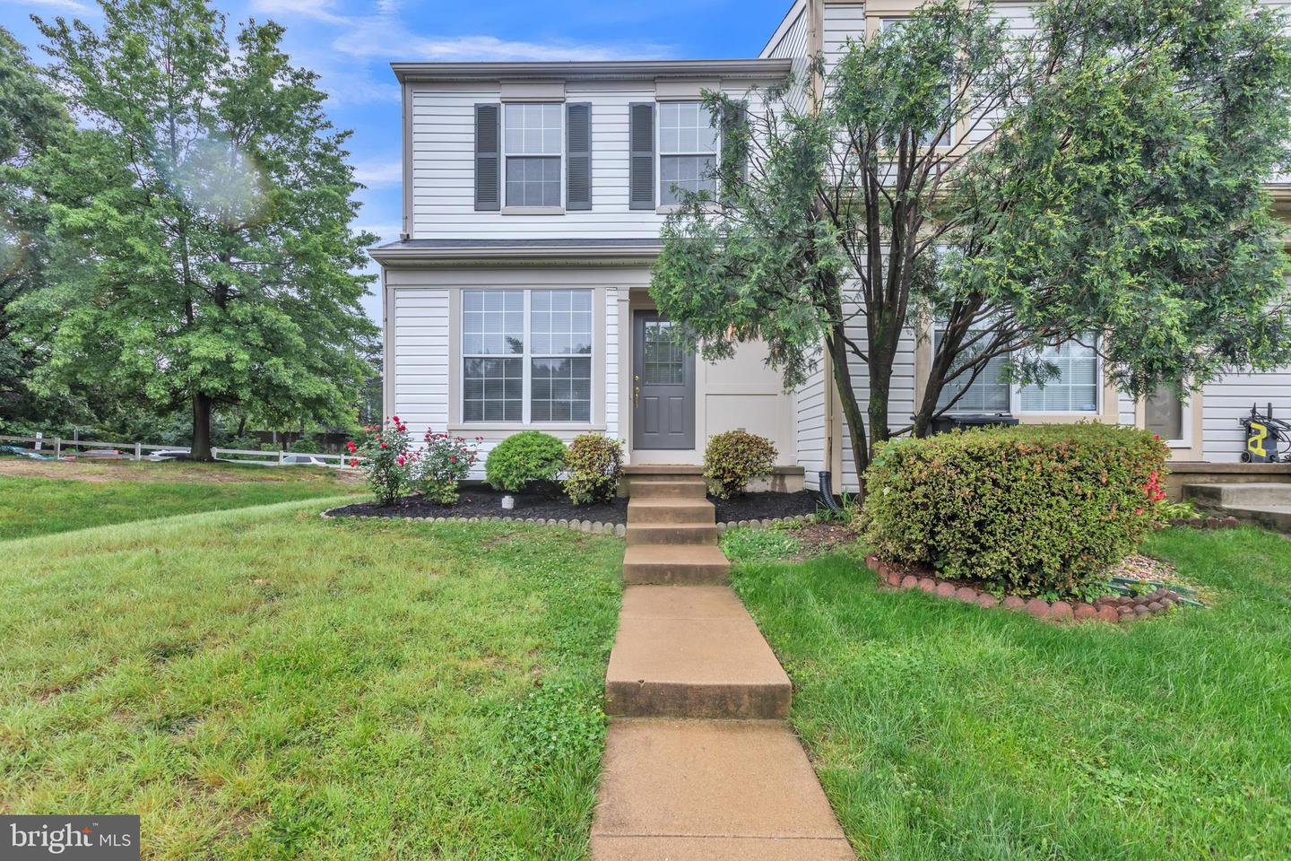 1793 ROCHELLE CT, WOODBRIDGE, Virginia 22192, 2 Bedrooms Bedrooms, ,3 BathroomsBathrooms,Residential,For sale,1793 ROCHELLE CT,VAPW2094118 MLS # VAPW2094118