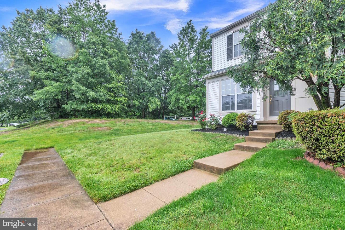 1793 ROCHELLE CT, WOODBRIDGE, Virginia 22192, 2 Bedrooms Bedrooms, ,3 BathroomsBathrooms,Residential,For sale,1793 ROCHELLE CT,VAPW2094118 MLS # VAPW2094118