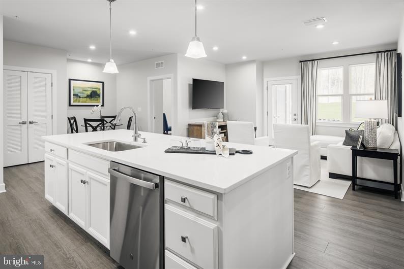 14401 MILK THISTLE LN #341 - EMERALD SEPT, CHANTILLY, Virginia 20151, 2 Bedrooms Bedrooms, ,2 BathroomsBathrooms,Residential,For sale,14401 MILK THISTLE LN #341 - EMERALD SEPT,VAFX2239014 MLS # VAFX2239014