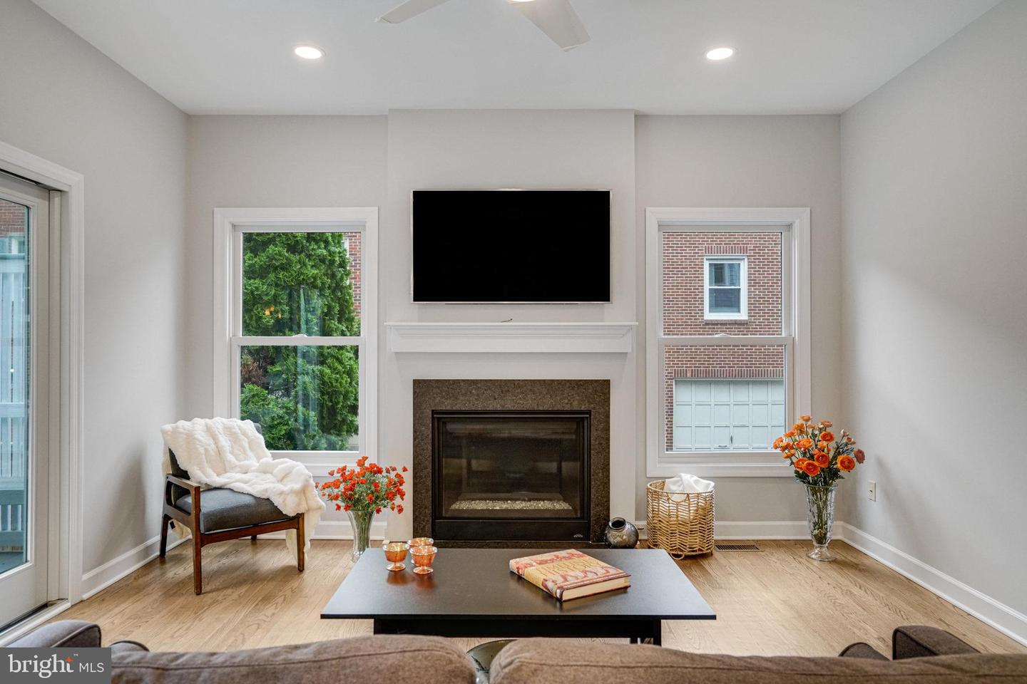6869 WASHINGTON BLVD, ARLINGTON, Virginia 22213, 6 Bedrooms Bedrooms, 17 Rooms Rooms,3 BathroomsBathrooms,Residential,For sale,6869 WASHINGTON BLVD,VAAR2057114 MLS # VAAR2057114