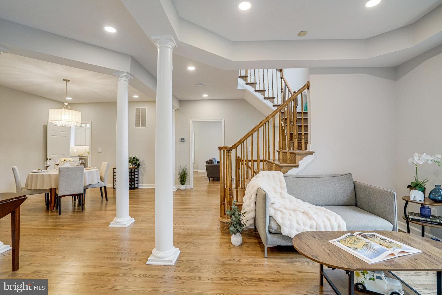 6869 WASHINGTON BLVD, ARLINGTON, Virginia 22213, 6 Bedrooms Bedrooms, 17 Rooms Rooms,3 BathroomsBathrooms,Residential,For sale,6869 WASHINGTON BLVD,VAAR2057114 MLS # VAAR2057114