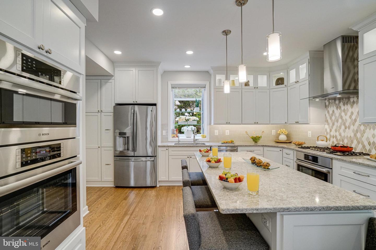 6869 WASHINGTON BLVD, ARLINGTON, Virginia 22213, 6 Bedrooms Bedrooms, 17 Rooms Rooms,3 BathroomsBathrooms,Residential,For sale,6869 WASHINGTON BLVD,VAAR2057114 MLS # VAAR2057114