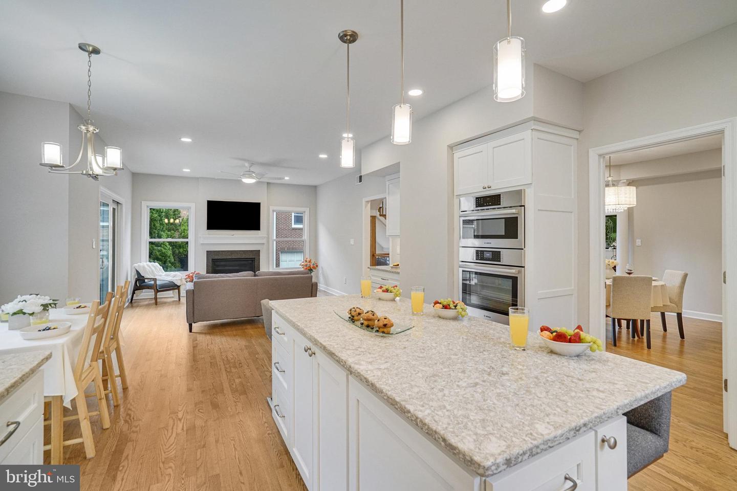 6869 WASHINGTON BLVD, ARLINGTON, Virginia 22213, 6 Bedrooms Bedrooms, 17 Rooms Rooms,3 BathroomsBathrooms,Residential,For sale,6869 WASHINGTON BLVD,VAAR2057114 MLS # VAAR2057114
