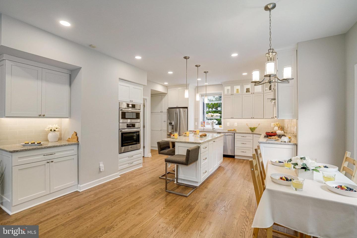 6869 WASHINGTON BLVD, ARLINGTON, Virginia 22213, 6 Bedrooms Bedrooms, 17 Rooms Rooms,3 BathroomsBathrooms,Residential,For sale,6869 WASHINGTON BLVD,VAAR2057114 MLS # VAAR2057114