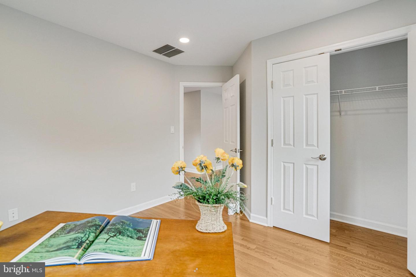 6869 WASHINGTON BLVD, ARLINGTON, Virginia 22213, 6 Bedrooms Bedrooms, 17 Rooms Rooms,3 BathroomsBathrooms,Residential,For sale,6869 WASHINGTON BLVD,VAAR2057114 MLS # VAAR2057114