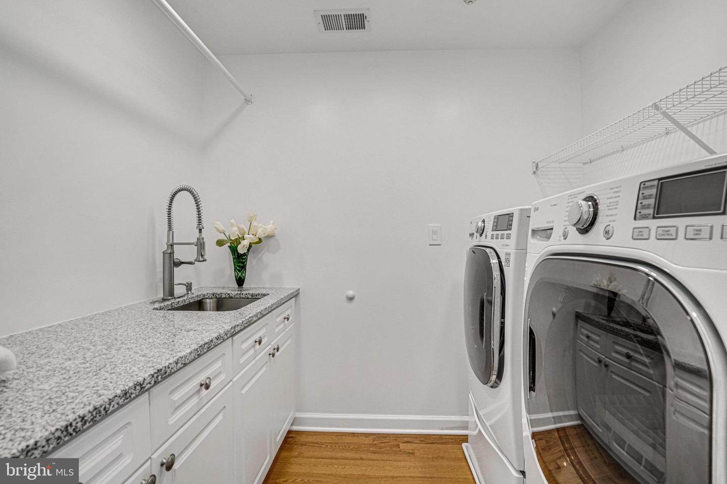 6869 WASHINGTON BLVD, ARLINGTON, Virginia 22213, 6 Bedrooms Bedrooms, 17 Rooms Rooms,3 BathroomsBathrooms,Residential,For sale,6869 WASHINGTON BLVD,VAAR2057114 MLS # VAAR2057114