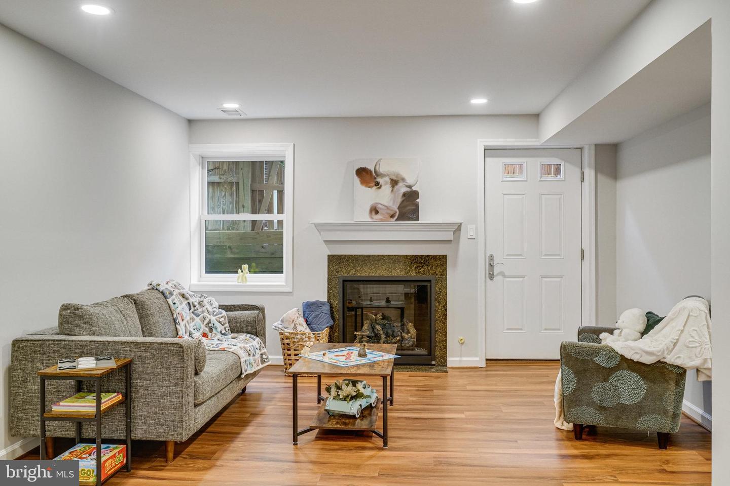 6869 WASHINGTON BLVD, ARLINGTON, Virginia 22213, 6 Bedrooms Bedrooms, 17 Rooms Rooms,3 BathroomsBathrooms,Residential,For sale,6869 WASHINGTON BLVD,VAAR2057114 MLS # VAAR2057114