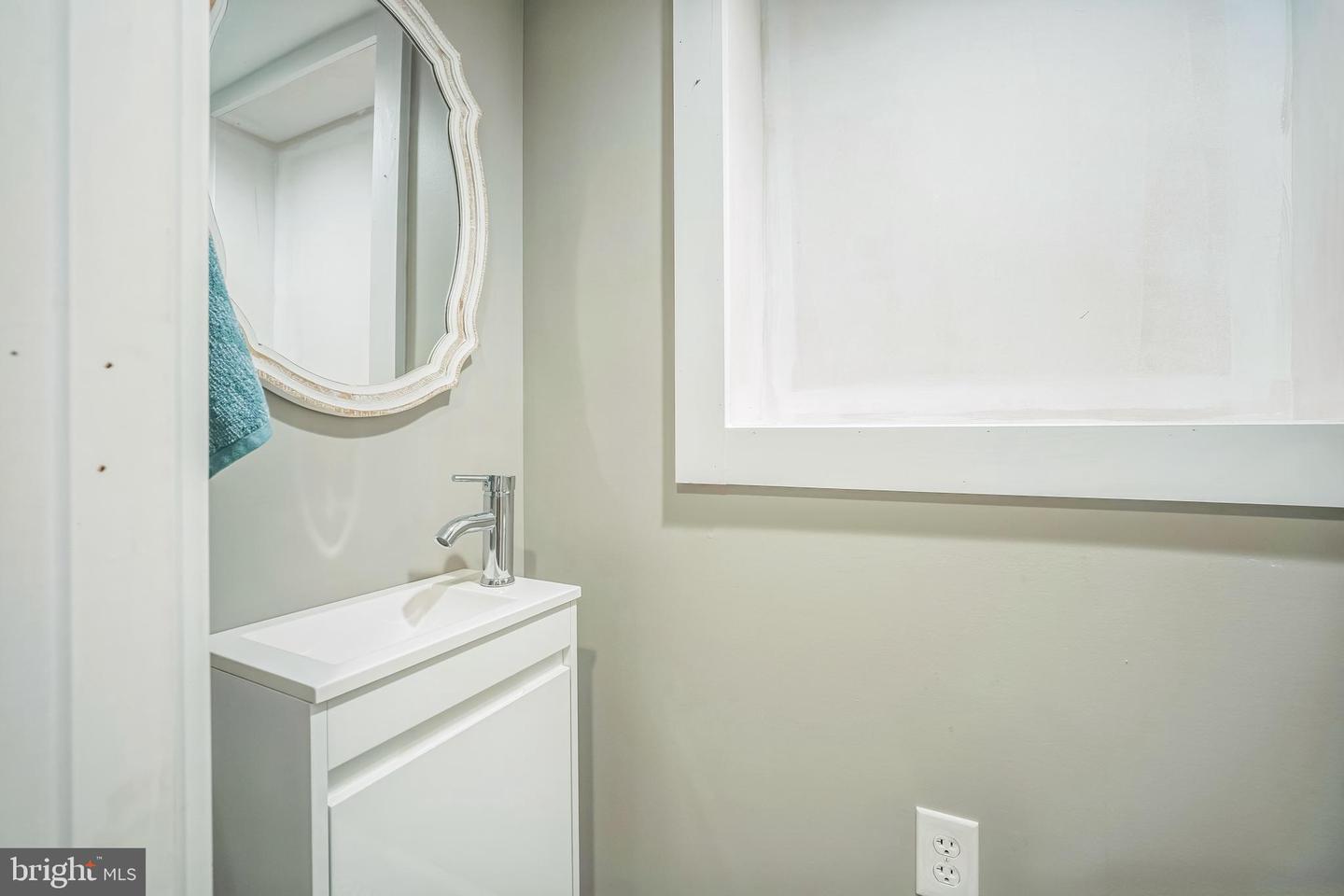36952 CHARLES TOWN PIKE, HILLSBORO, Virginia 20132, 2 Bedrooms Bedrooms, ,1 BathroomBathrooms,Residential,For sale,36952 CHARLES TOWN PIKE,VALO2095772 MLS # VALO2095772