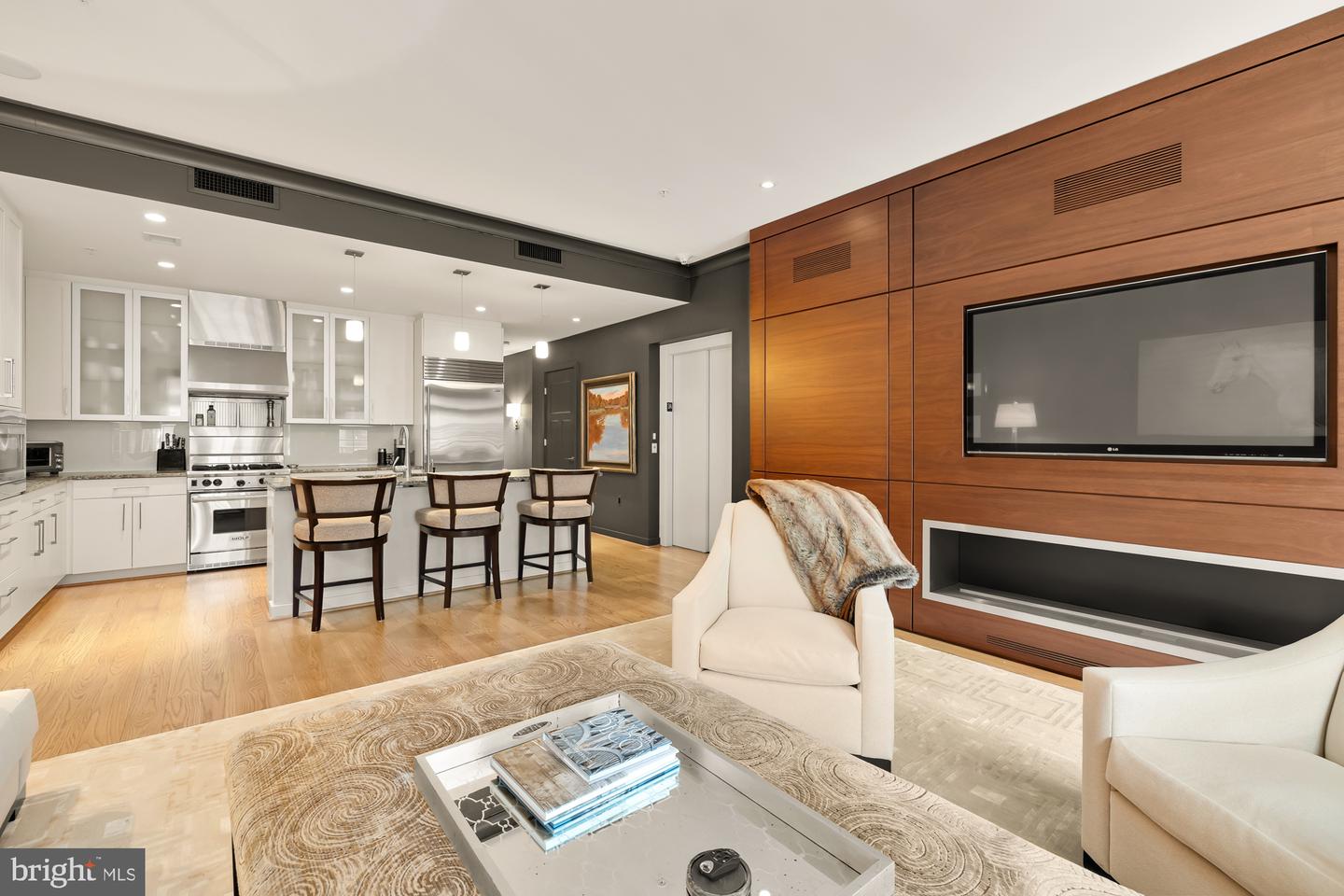 1700B CLARENDON BLVD #126, ARLINGTON, Virginia 22209, 1 Bedroom Bedrooms, ,1 BathroomBathrooms,Residential,For sale,1700B CLARENDON BLVD #126,VAAR2057216 MLS # VAAR2057216