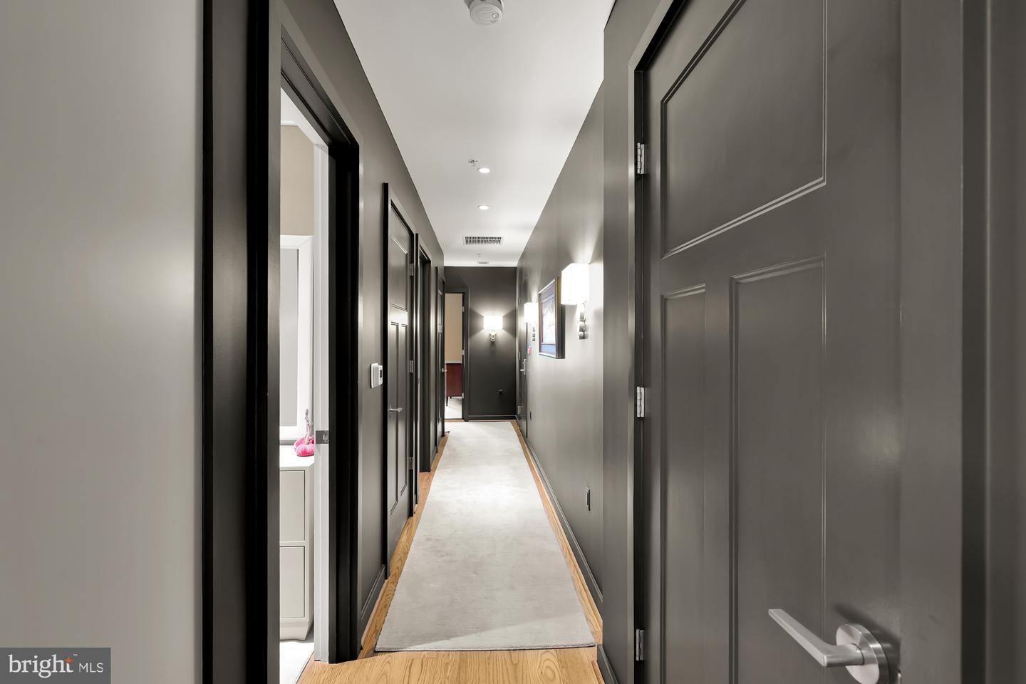 1700B CLARENDON BLVD #126, ARLINGTON, Virginia 22209, 1 Bedroom Bedrooms, ,1 BathroomBathrooms,Residential,For sale,1700B CLARENDON BLVD #126,VAAR2057216 MLS # VAAR2057216