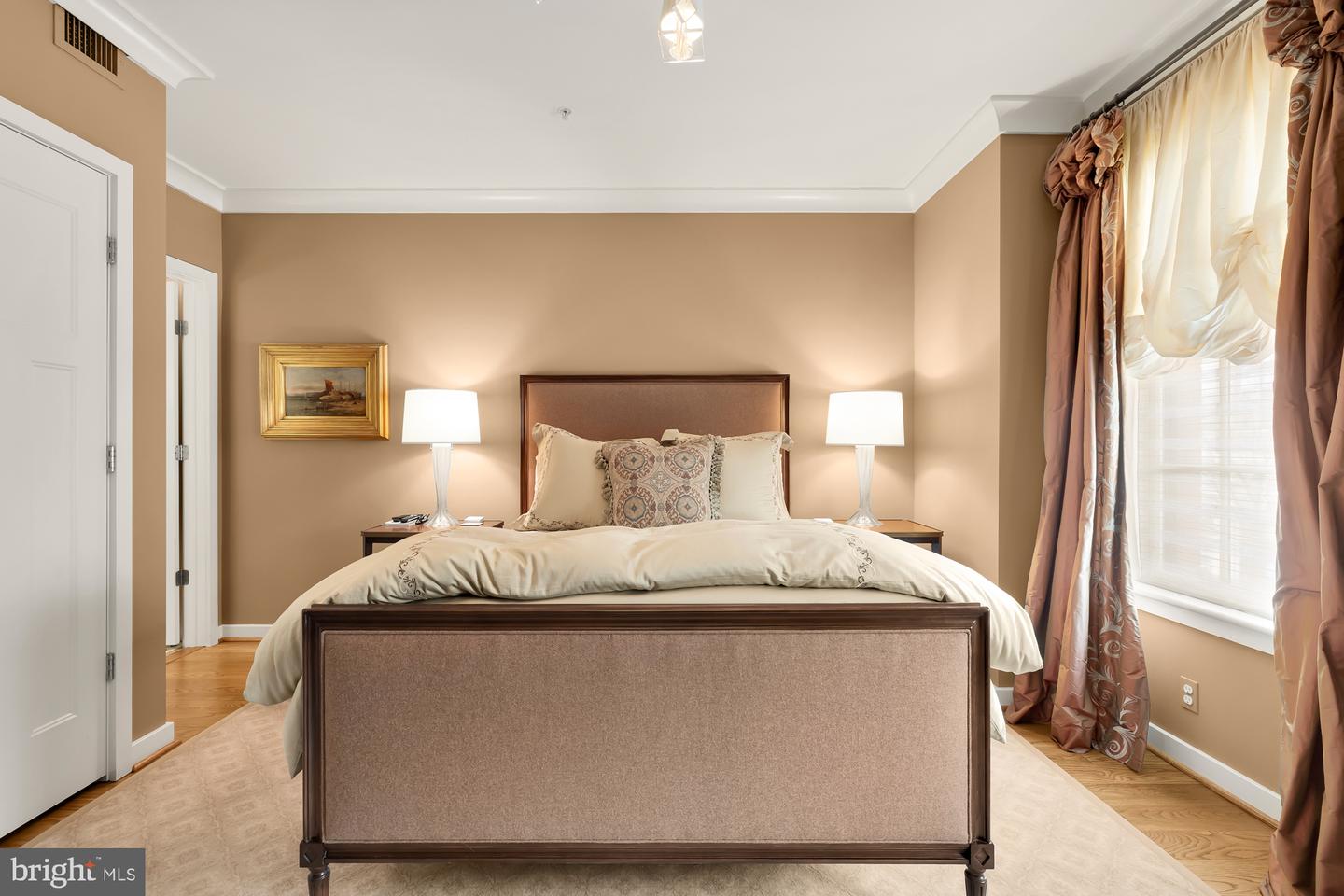 1700B CLARENDON BLVD #126, ARLINGTON, Virginia 22209, 1 Bedroom Bedrooms, ,1 BathroomBathrooms,Residential,For sale,1700B CLARENDON BLVD #126,VAAR2057216 MLS # VAAR2057216