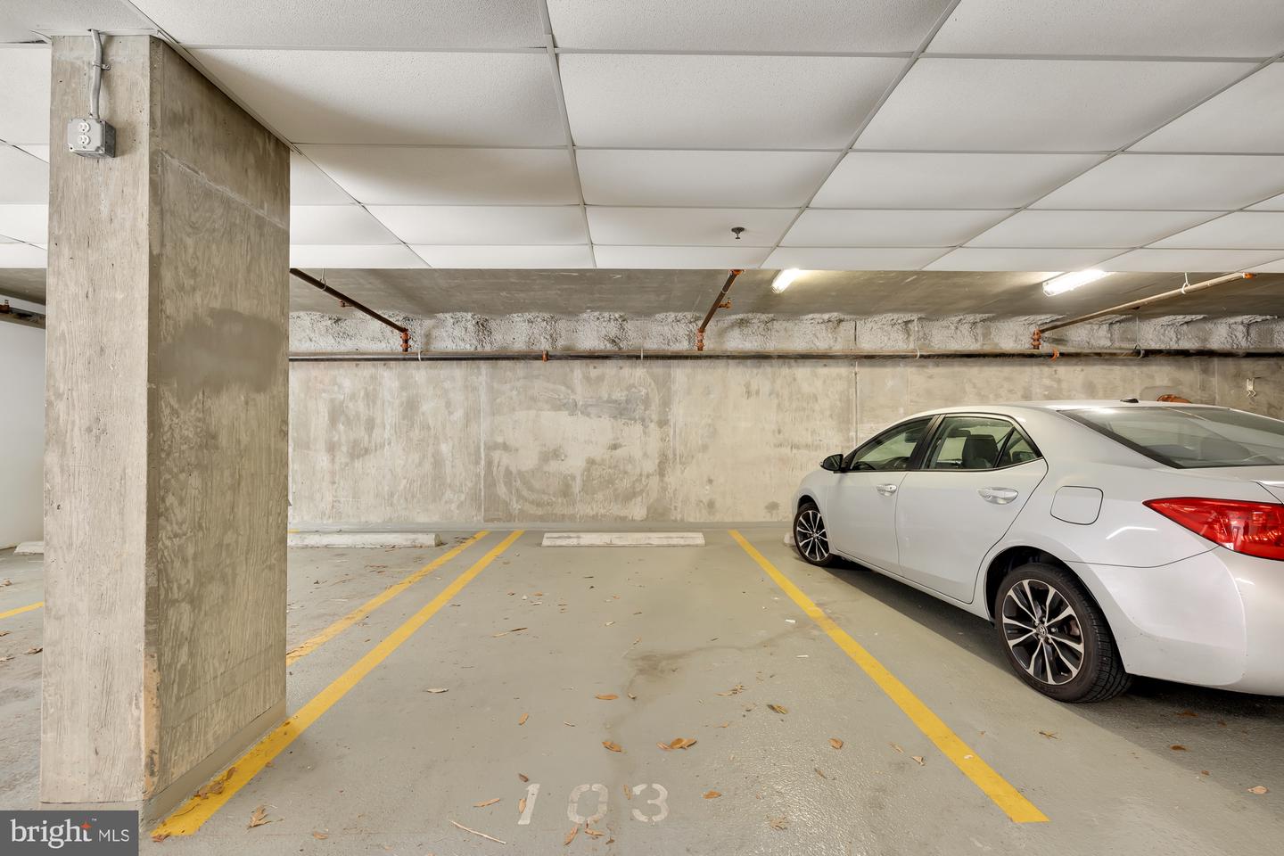 1700B CLARENDON BLVD #126, ARLINGTON, Virginia 22209, 1 Bedroom Bedrooms, ,1 BathroomBathrooms,Residential,For sale,1700B CLARENDON BLVD #126,VAAR2057216 MLS # VAAR2057216