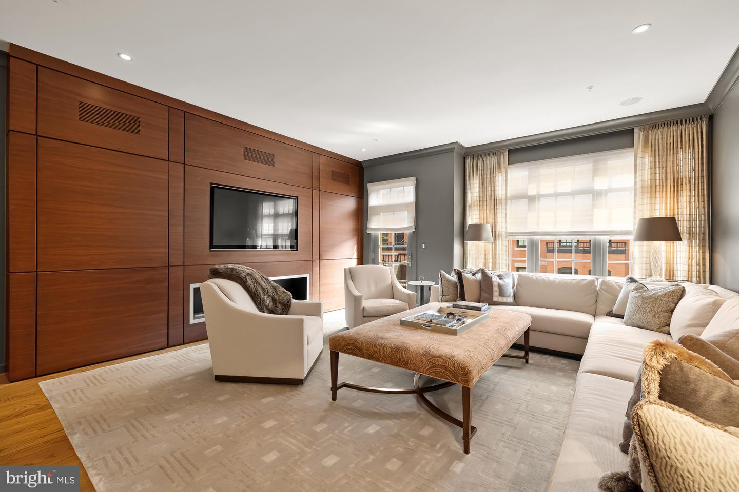 1700B CLARENDON BLVD #126, ARLINGTON, Virginia 22209, 1 Bedroom Bedrooms, ,1 BathroomBathrooms,Residential,For sale,1700B CLARENDON BLVD #126,VAAR2057216 MLS # VAAR2057216