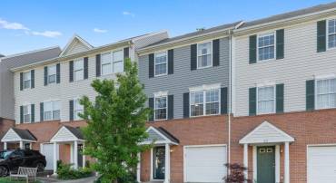 55 SIRE WAY, WARRENTON, Virginia 20186, 3 Bedrooms Bedrooms, ,2 BathroomsBathrooms,Residential,THE MEWS AT MENLOUGH HOMEOWNE,55 SIRE WAY,VAFQ2016844 MLS # VAFQ2016844