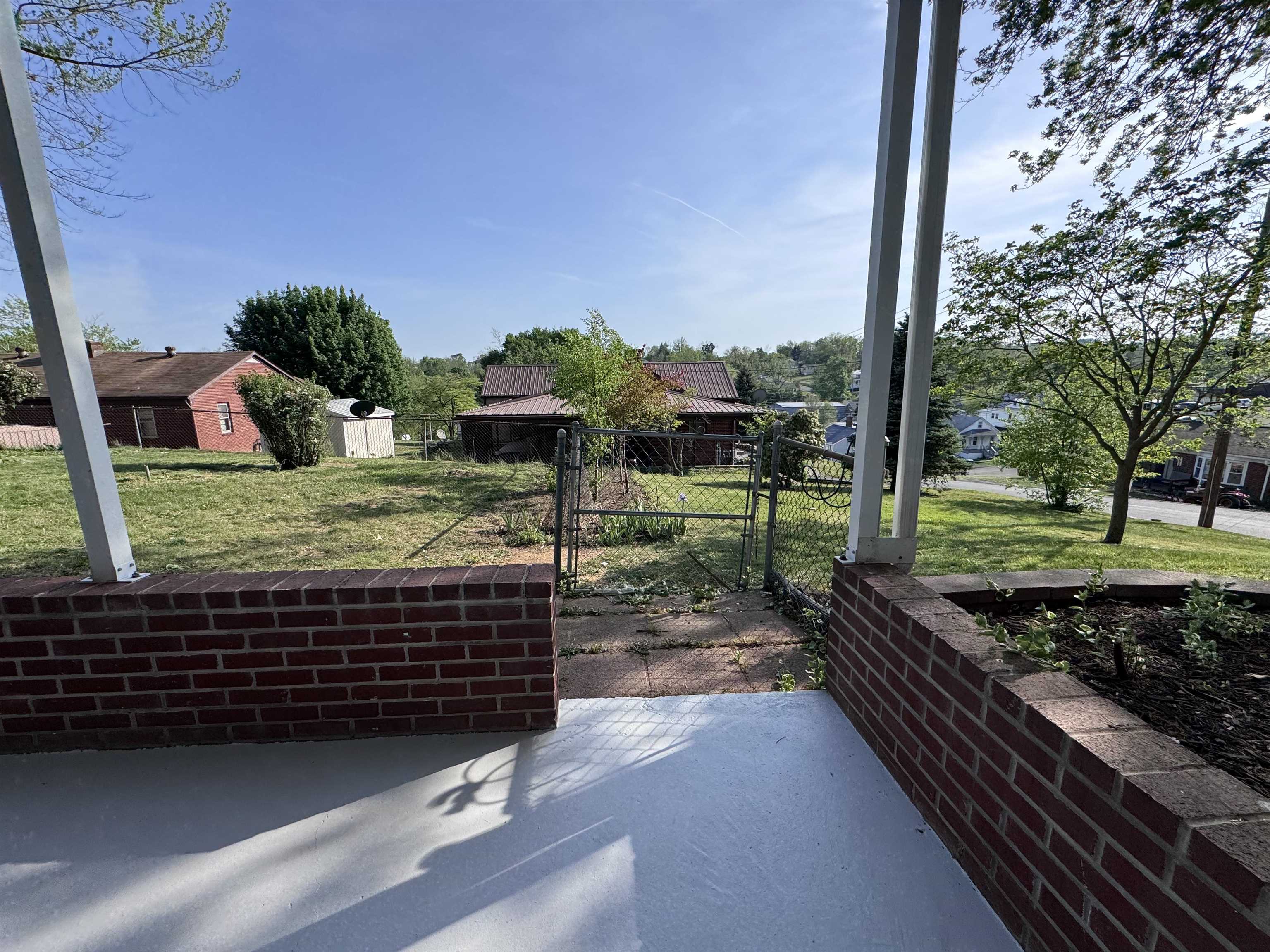 105 WAVERLY ST, STAUNTON, Virginia 24401, 3 Bedrooms Bedrooms, ,2 BathroomsBathrooms,Residential,105 WAVERLY ST,663956 MLS # 663956