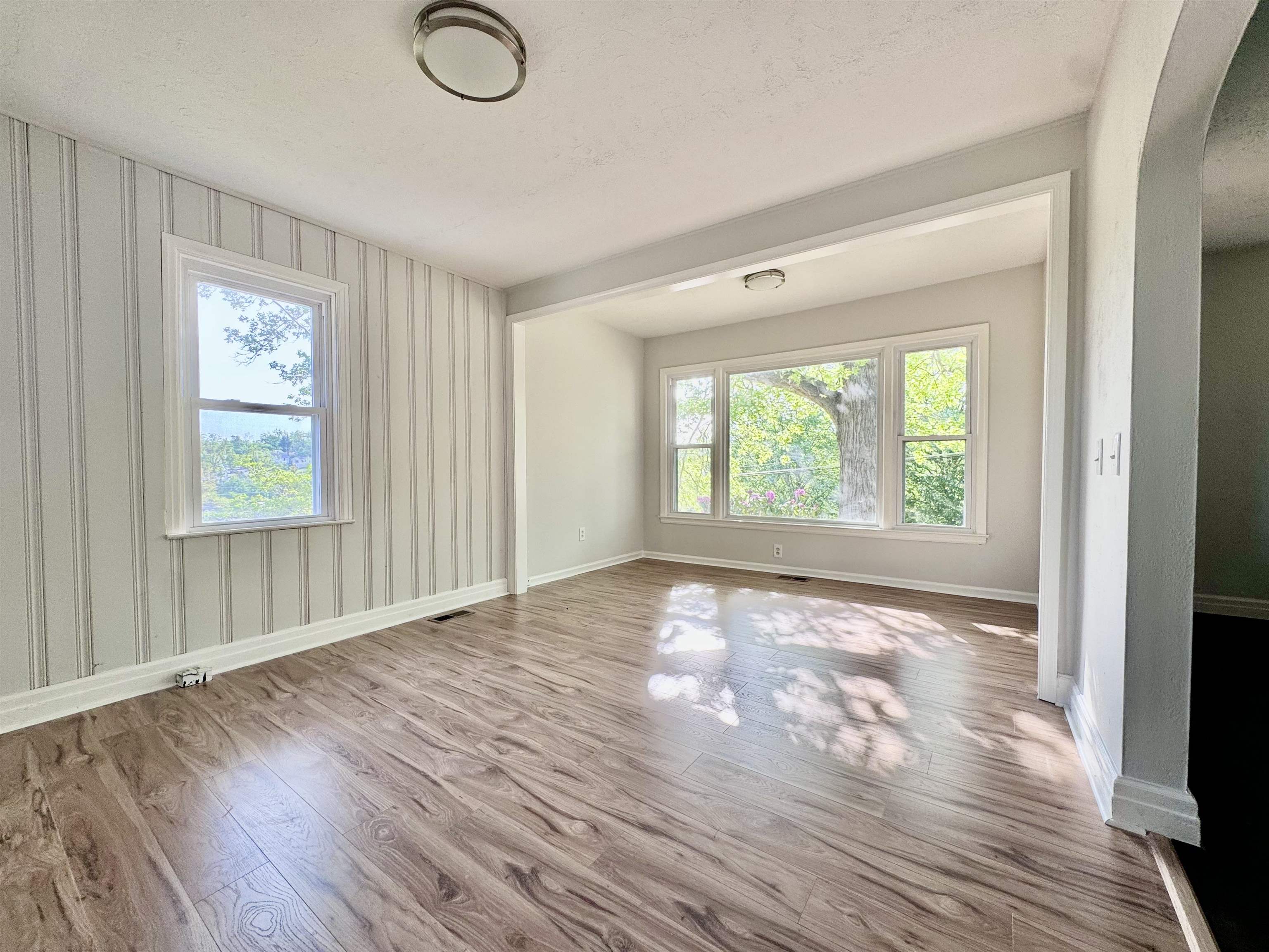 105 WAVERLY ST, STAUNTON, Virginia 24401, 3 Bedrooms Bedrooms, ,2 BathroomsBathrooms,Residential,105 WAVERLY ST,663956 MLS # 663956
