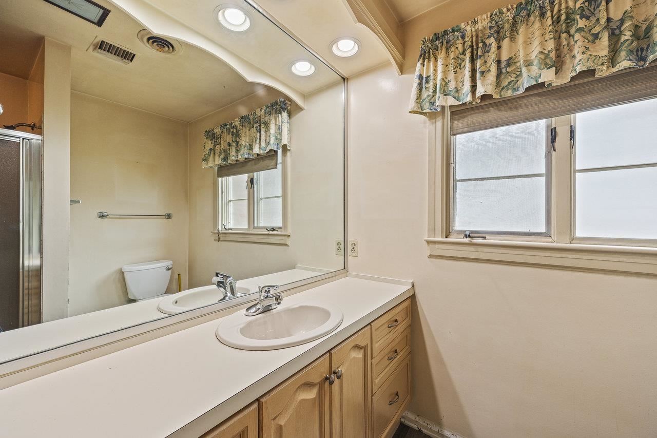 1435 BLUESTONE ST, HARRISONBURG, Virginia 22801, 2 Bedrooms Bedrooms, ,1 BathroomBathrooms,Residential,1435 BLUESTONE ST,665175 MLS # 665175