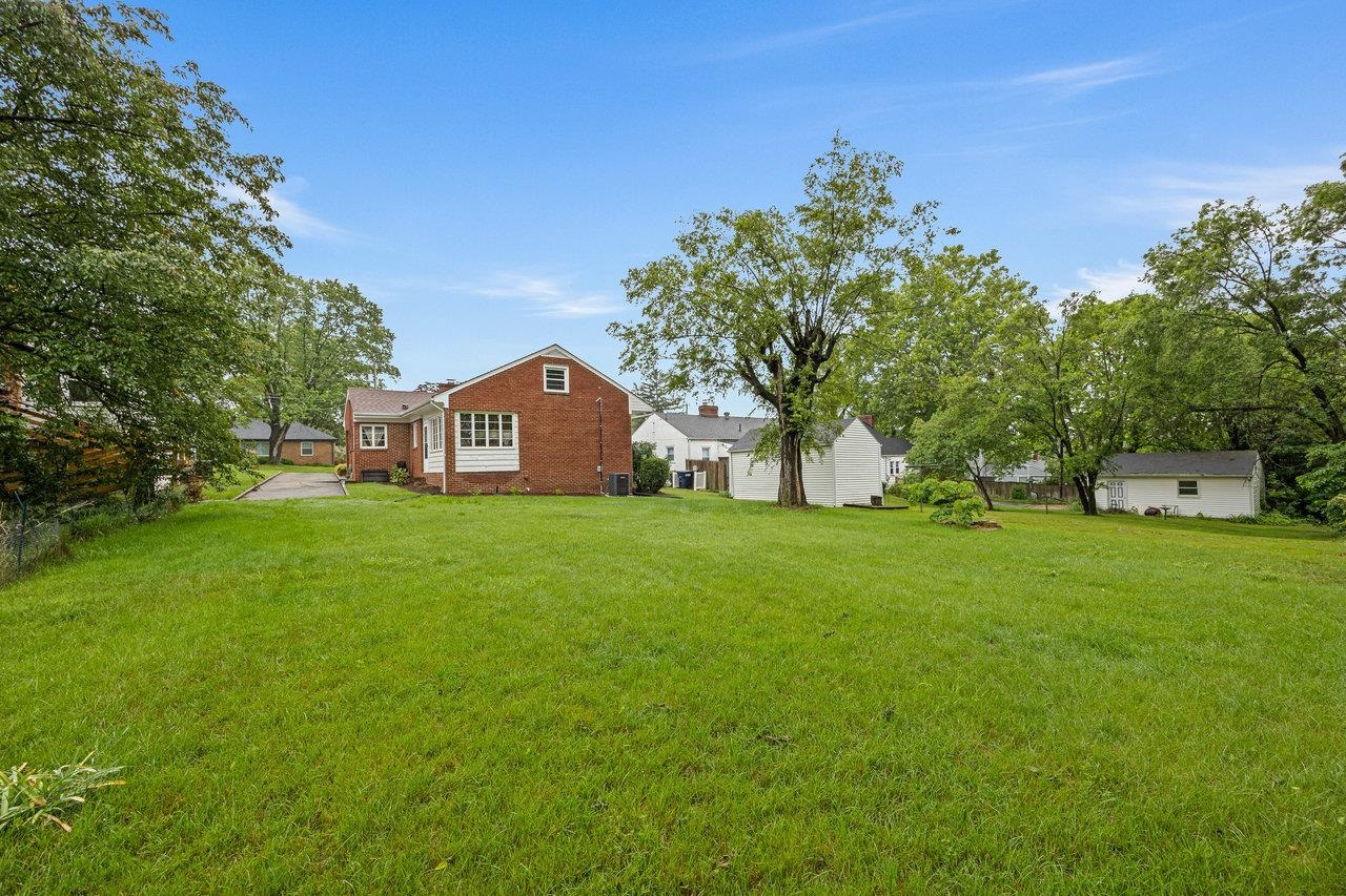 1435 BLUESTONE ST, HARRISONBURG, Virginia 22801, 2 Bedrooms Bedrooms, ,1 BathroomBathrooms,Residential,1435 BLUESTONE ST,665175 MLS # 665175