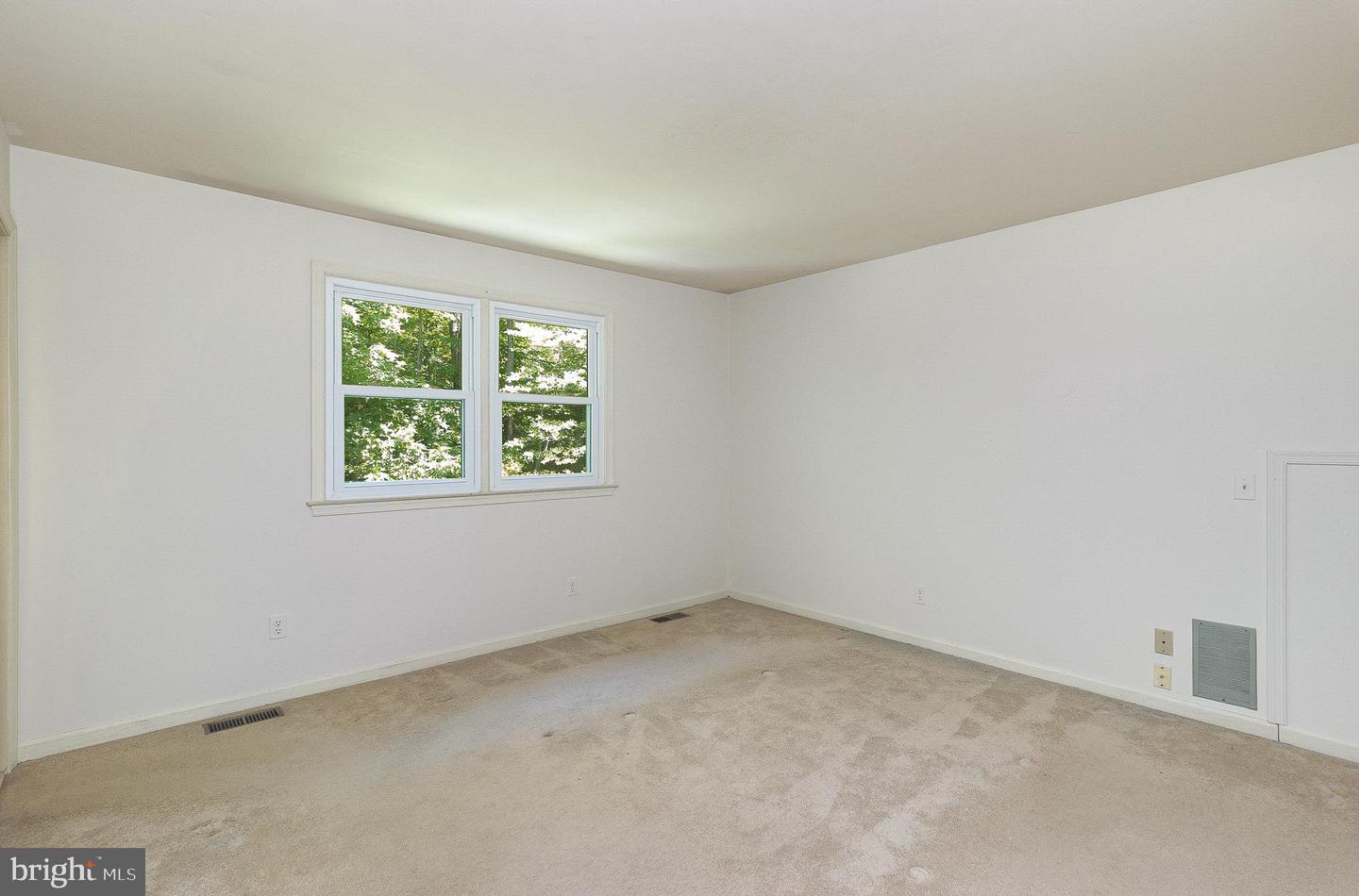 2070 FARRAGUT DR, STAFFORD, Virginia 22554, 4 Bedrooms Bedrooms, 14 Rooms Rooms,2 BathroomsBathrooms,Residential,For sale,2070 FARRAGUT DR,VAST2039076 MLS # VAST2039076
