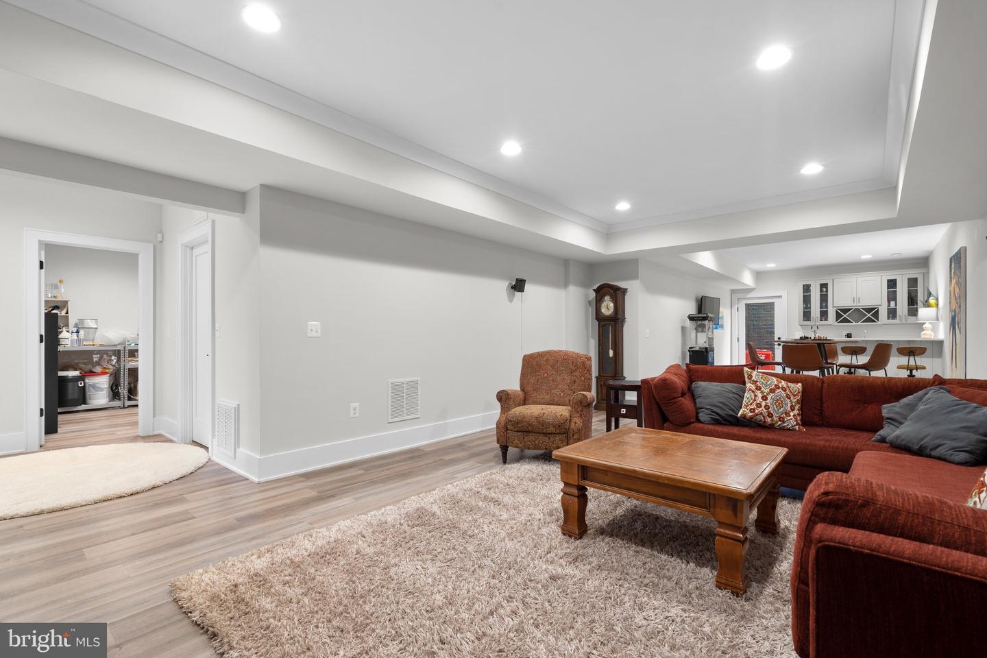 228 MANVELL RD SE, VIENNA, Virginia 22180, 5 Bedrooms Bedrooms, ,5 BathroomsBathrooms,Residential,For sale,228 MANVELL RD SE,VAFX2242554 MLS # VAFX2242554