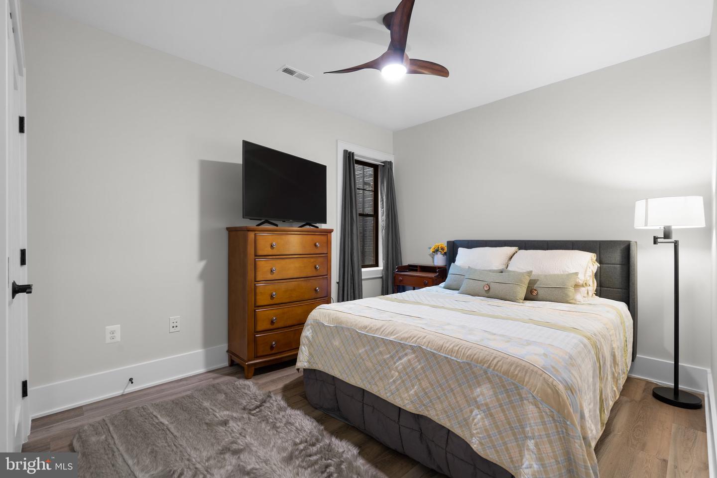 228 MANVELL RD SE, VIENNA, Virginia 22180, 5 Bedrooms Bedrooms, ,5 BathroomsBathrooms,Residential,For sale,228 MANVELL RD SE,VAFX2242554 MLS # VAFX2242554