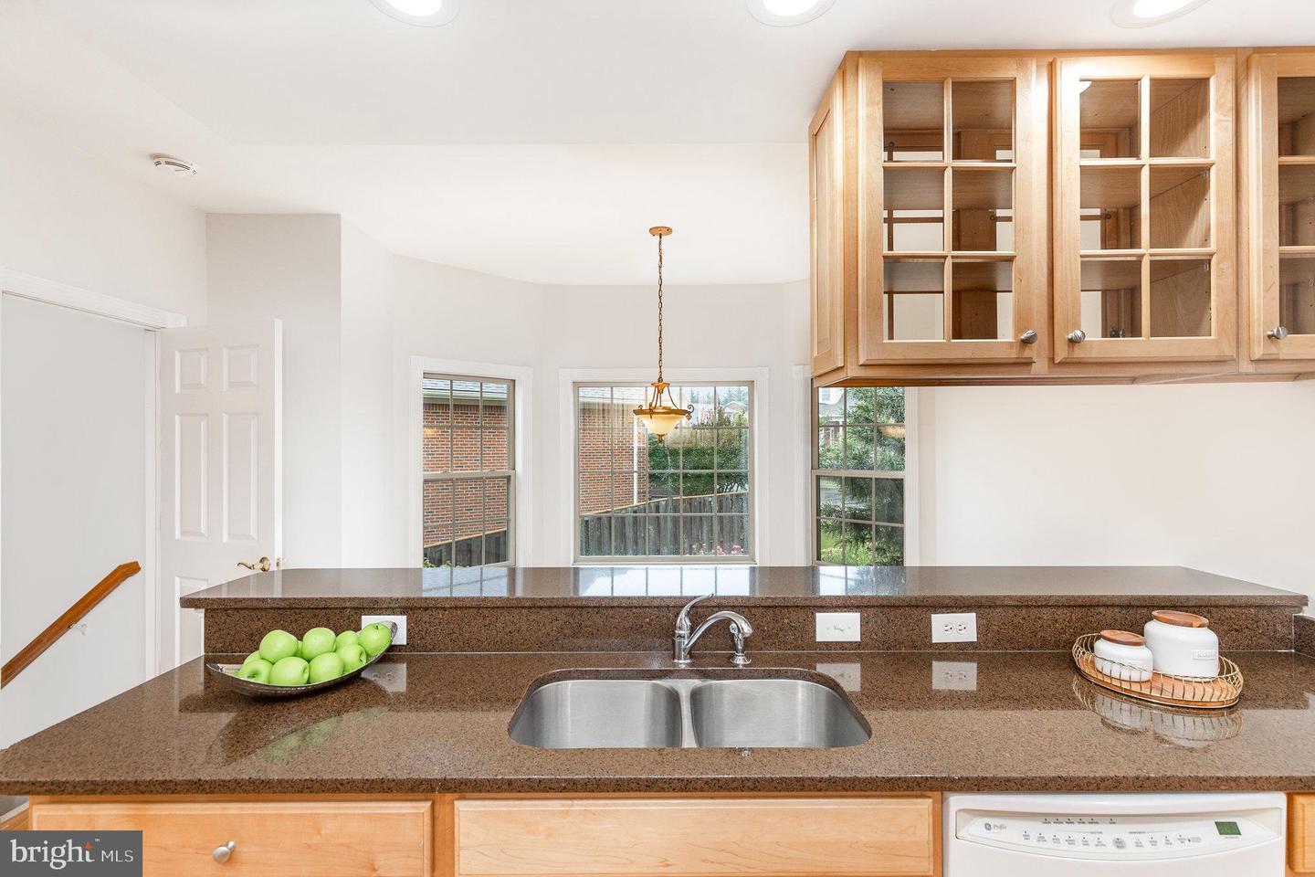 255 CARRIAGE CHASE CIR, WARRENTON, Virginia 20186, 4 Bedrooms Bedrooms, ,4 BathroomsBathrooms,Residential,For sale,255 CARRIAGE CHASE CIR,VAFQ2016728 MLS # VAFQ2016728