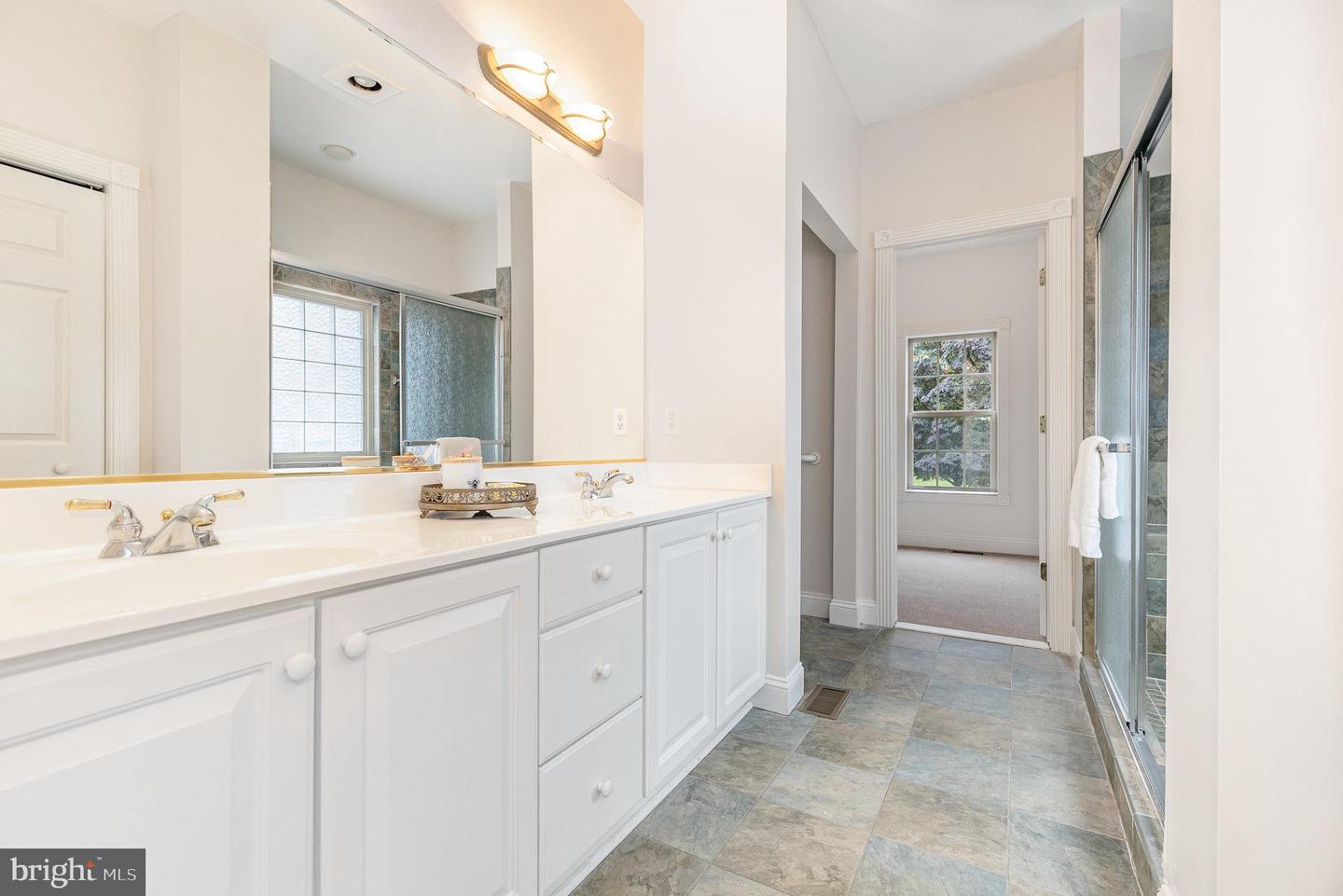 255 CARRIAGE CHASE CIR, WARRENTON, Virginia 20186, 4 Bedrooms Bedrooms, ,4 BathroomsBathrooms,Residential,For sale,255 CARRIAGE CHASE CIR,VAFQ2016728 MLS # VAFQ2016728