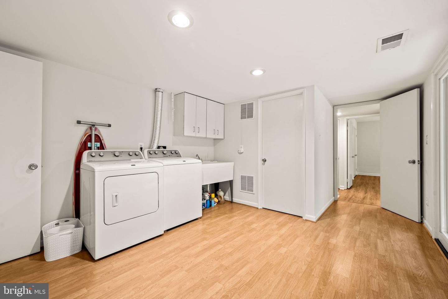 3019 CUNNINGHAM DR, ALEXANDRIA, Virginia 22309, 5 Bedrooms Bedrooms, ,3 BathroomsBathrooms,Residential,For sale,3019 CUNNINGHAM DR,VAFX2242608 MLS # VAFX2242608
