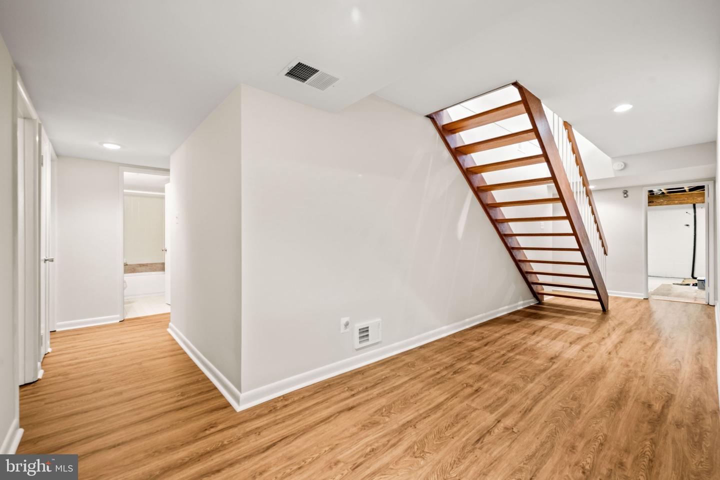 3019 CUNNINGHAM DR, ALEXANDRIA, Virginia 22309, 5 Bedrooms Bedrooms, ,3 BathroomsBathrooms,Residential,For sale,3019 CUNNINGHAM DR,VAFX2242608 MLS # VAFX2242608