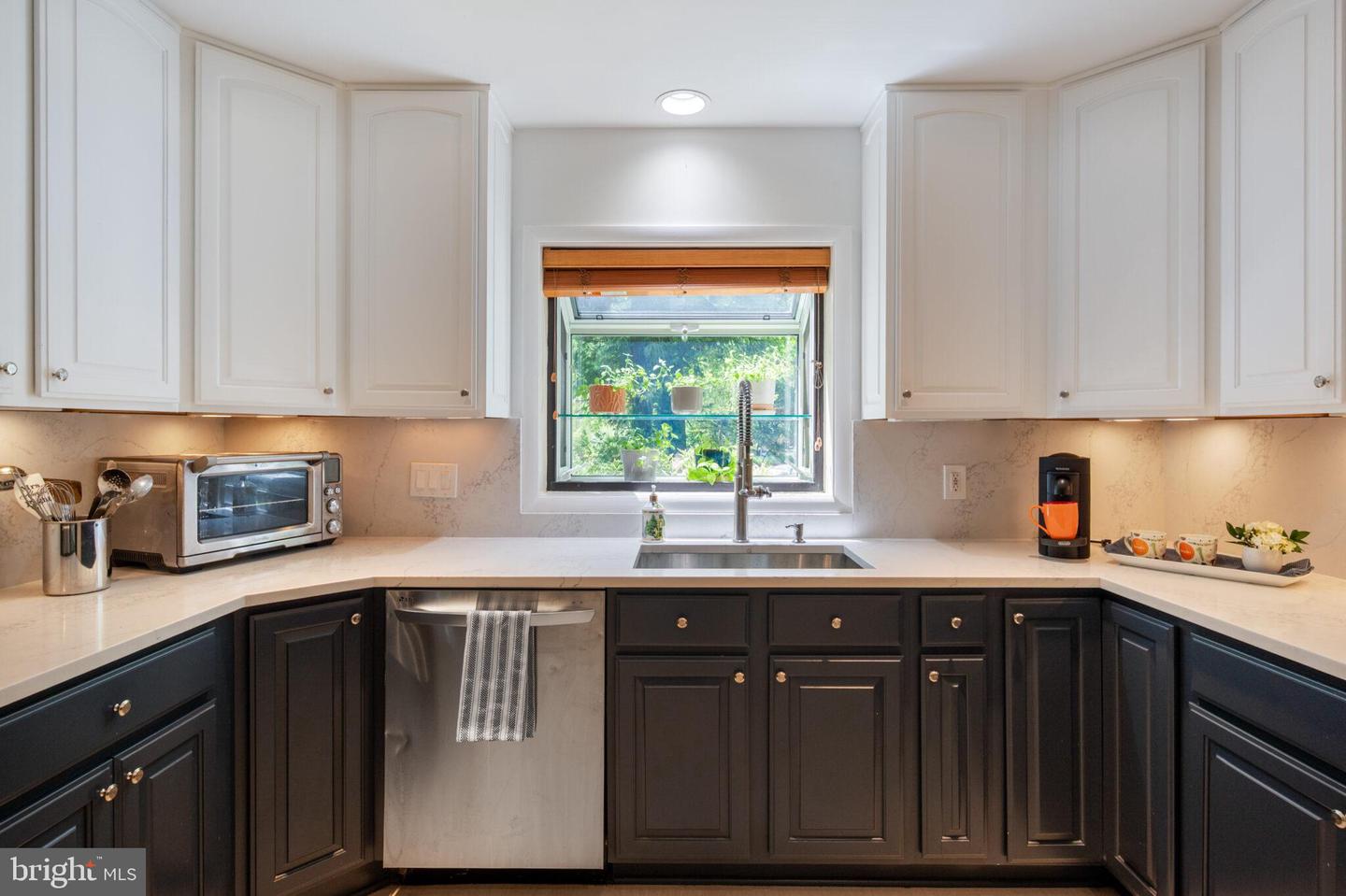 3200 WESSYNTON WAY, ALEXANDRIA, Virginia 22309, 5 Bedrooms Bedrooms, ,3 BathroomsBathrooms,Residential,For sale,3200 WESSYNTON WAY,VAFX2242398 MLS # VAFX2242398