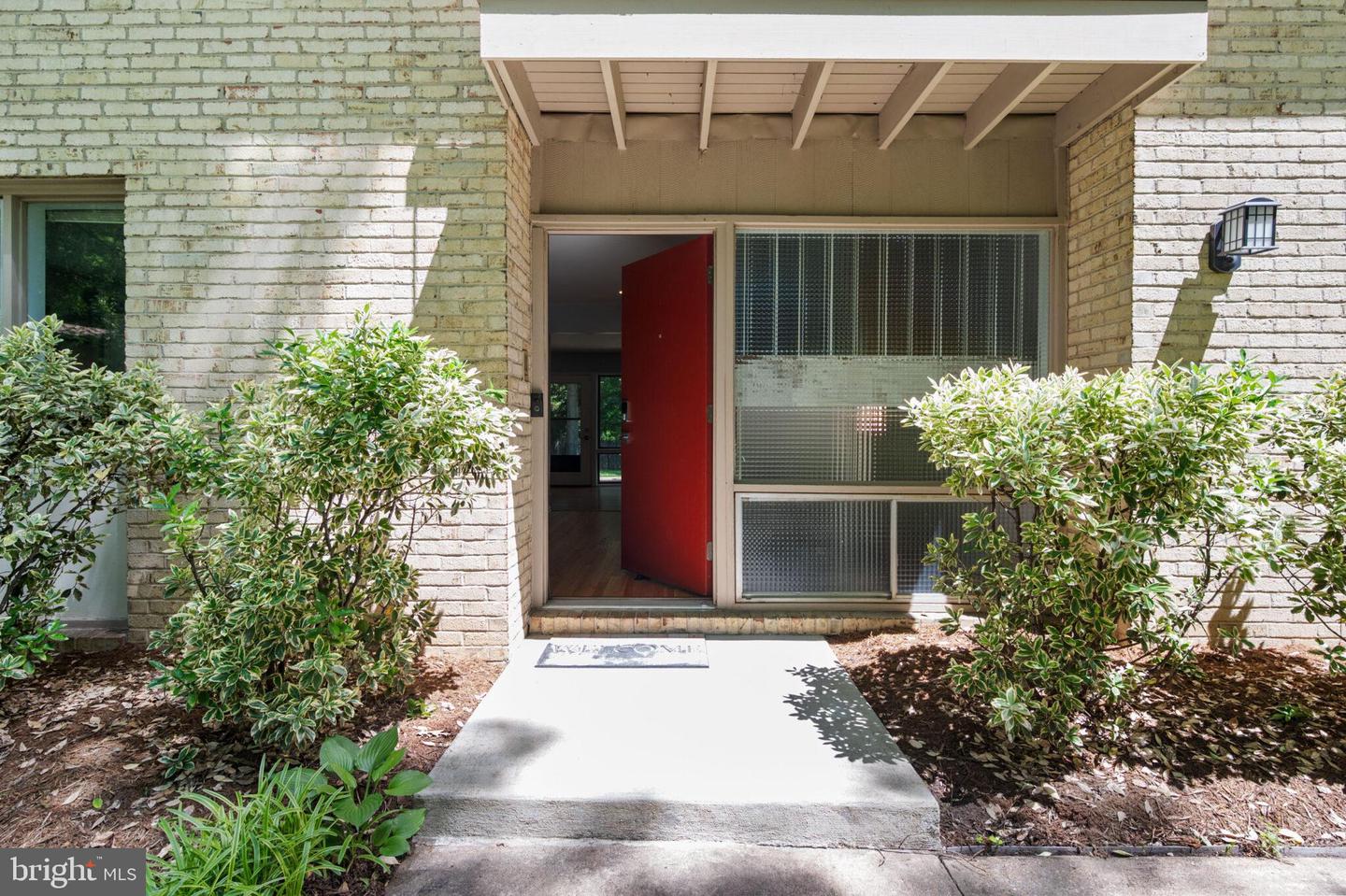 3200 WESSYNTON WAY, ALEXANDRIA, Virginia 22309, 5 Bedrooms Bedrooms, ,3 BathroomsBathrooms,Residential,For sale,3200 WESSYNTON WAY,VAFX2242398 MLS # VAFX2242398