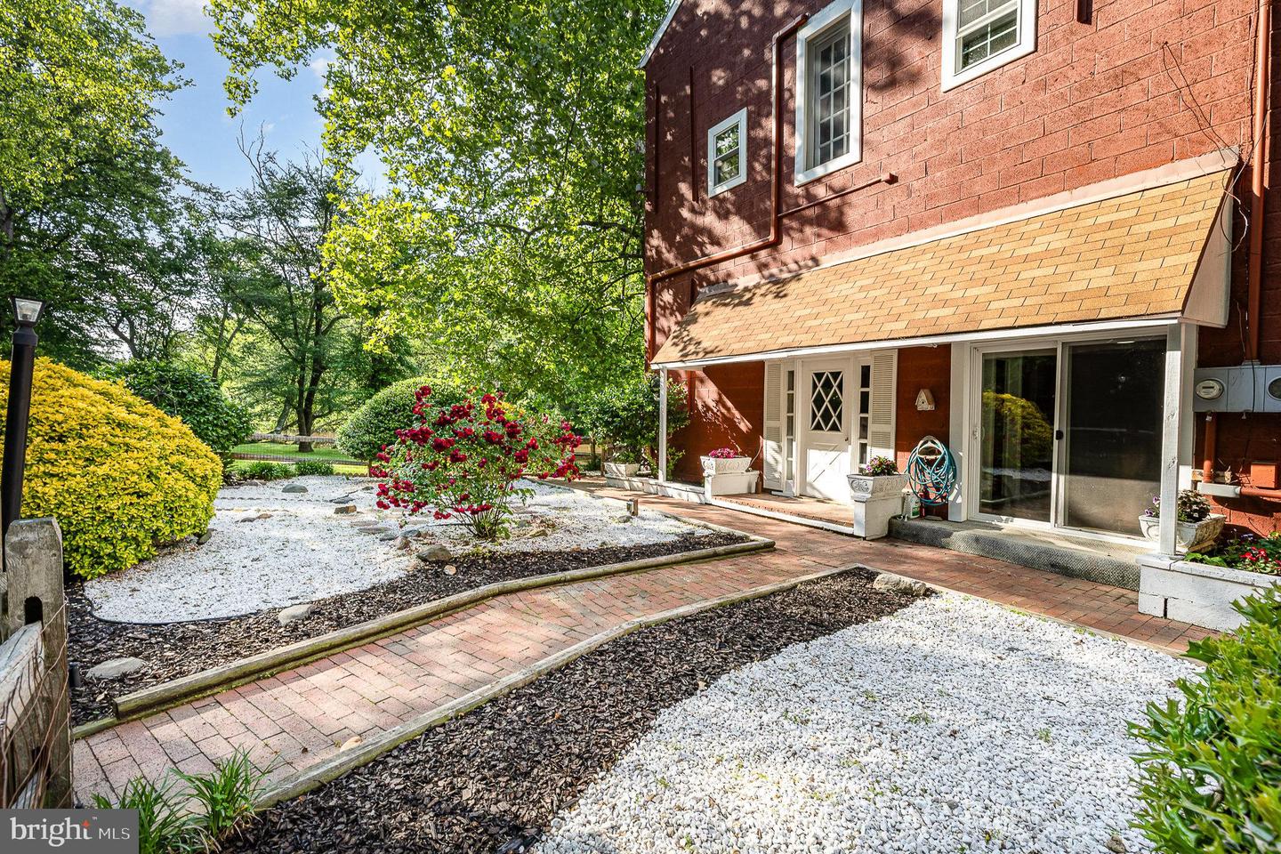 6908 S ROXBURY MILL RD, SPOTSYLVANIA, Virginia 22551, 4 Bedrooms Bedrooms, ,5 BathroomsBathrooms,Residential,For sale,6908 S ROXBURY MILL RD,VASP2033376 MLS # VASP2033376