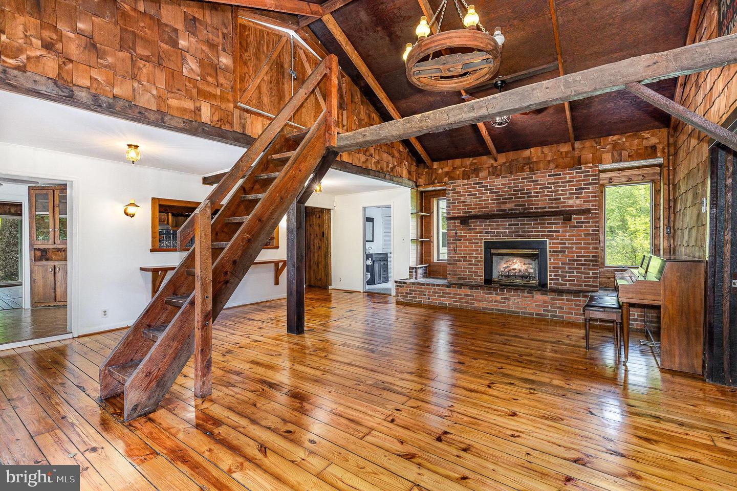 6908 S ROXBURY MILL RD, SPOTSYLVANIA, Virginia 22551, 4 Bedrooms Bedrooms, ,5 BathroomsBathrooms,Residential,For sale,6908 S ROXBURY MILL RD,VASP2033376 MLS # VASP2033376