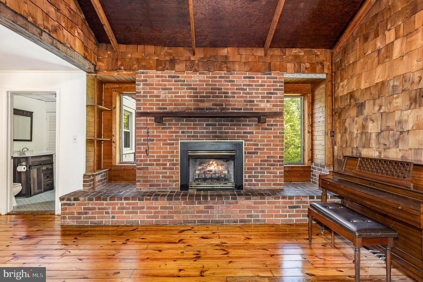 6908 S ROXBURY MILL RD, SPOTSYLVANIA, Virginia 22551, 4 Bedrooms Bedrooms, ,5 BathroomsBathrooms,Residential,For sale,6908 S ROXBURY MILL RD,VASP2033376 MLS # VASP2033376