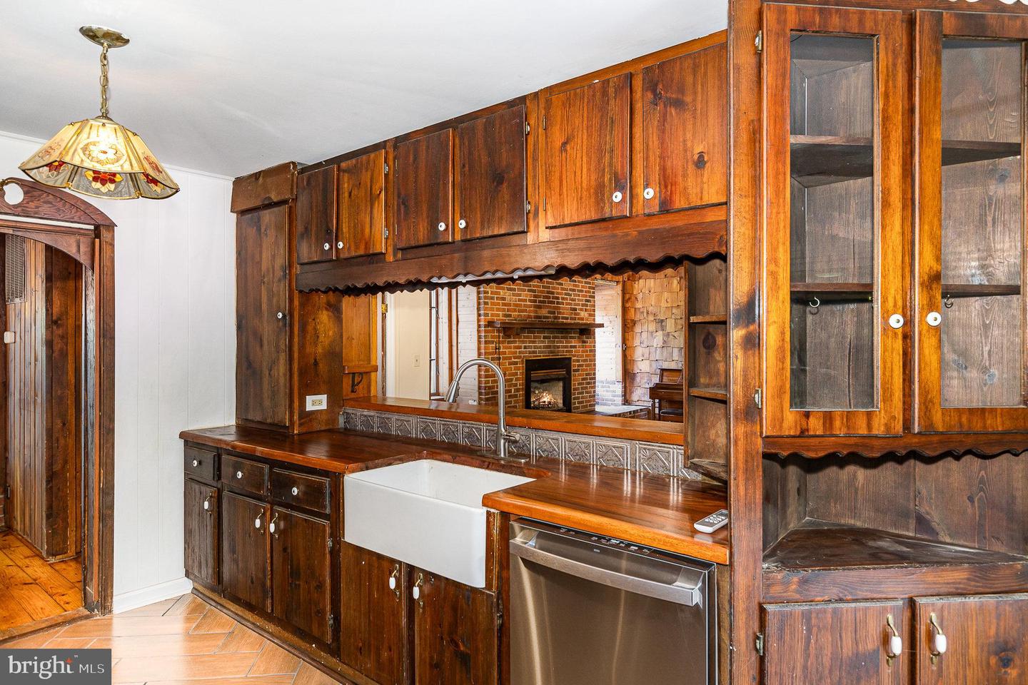 6908 S ROXBURY MILL RD, SPOTSYLVANIA, Virginia 22551, 4 Bedrooms Bedrooms, ,5 BathroomsBathrooms,Residential,For sale,6908 S ROXBURY MILL RD,VASP2033376 MLS # VASP2033376