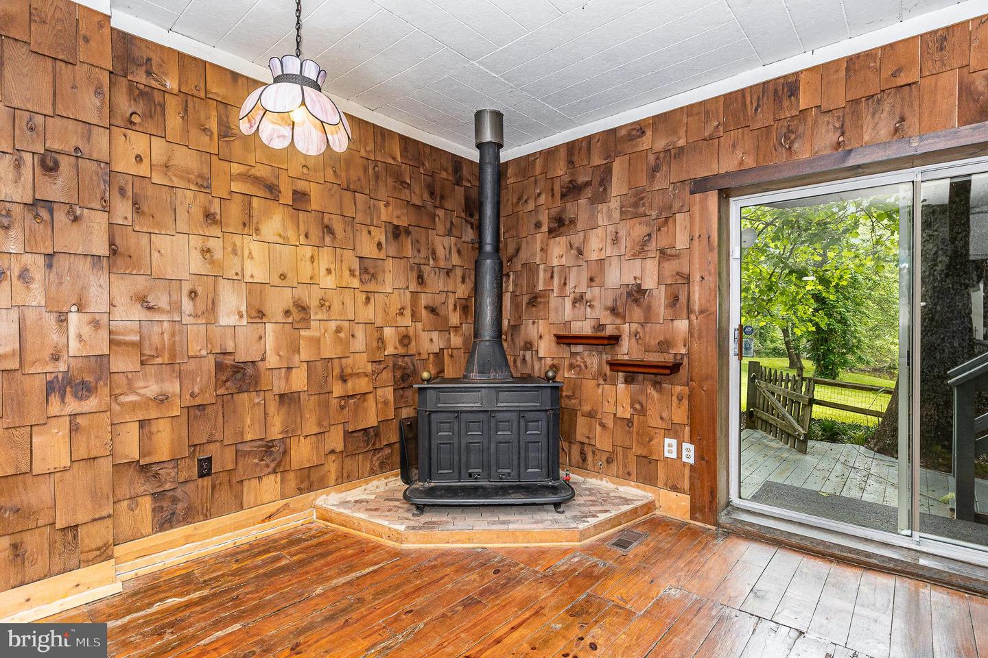 6908 S ROXBURY MILL RD, SPOTSYLVANIA, Virginia 22551, 4 Bedrooms Bedrooms, ,5 BathroomsBathrooms,Residential,For sale,6908 S ROXBURY MILL RD,VASP2033376 MLS # VASP2033376