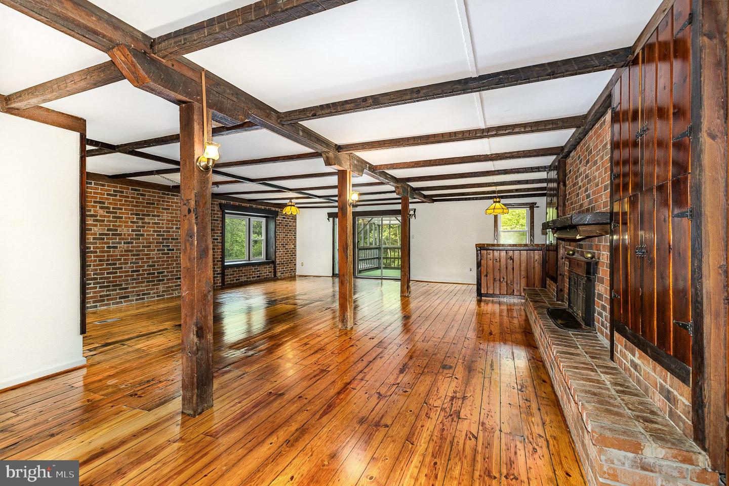 6908 S ROXBURY MILL RD, SPOTSYLVANIA, Virginia 22551, 4 Bedrooms Bedrooms, ,5 BathroomsBathrooms,Residential,For sale,6908 S ROXBURY MILL RD,VASP2033376 MLS # VASP2033376