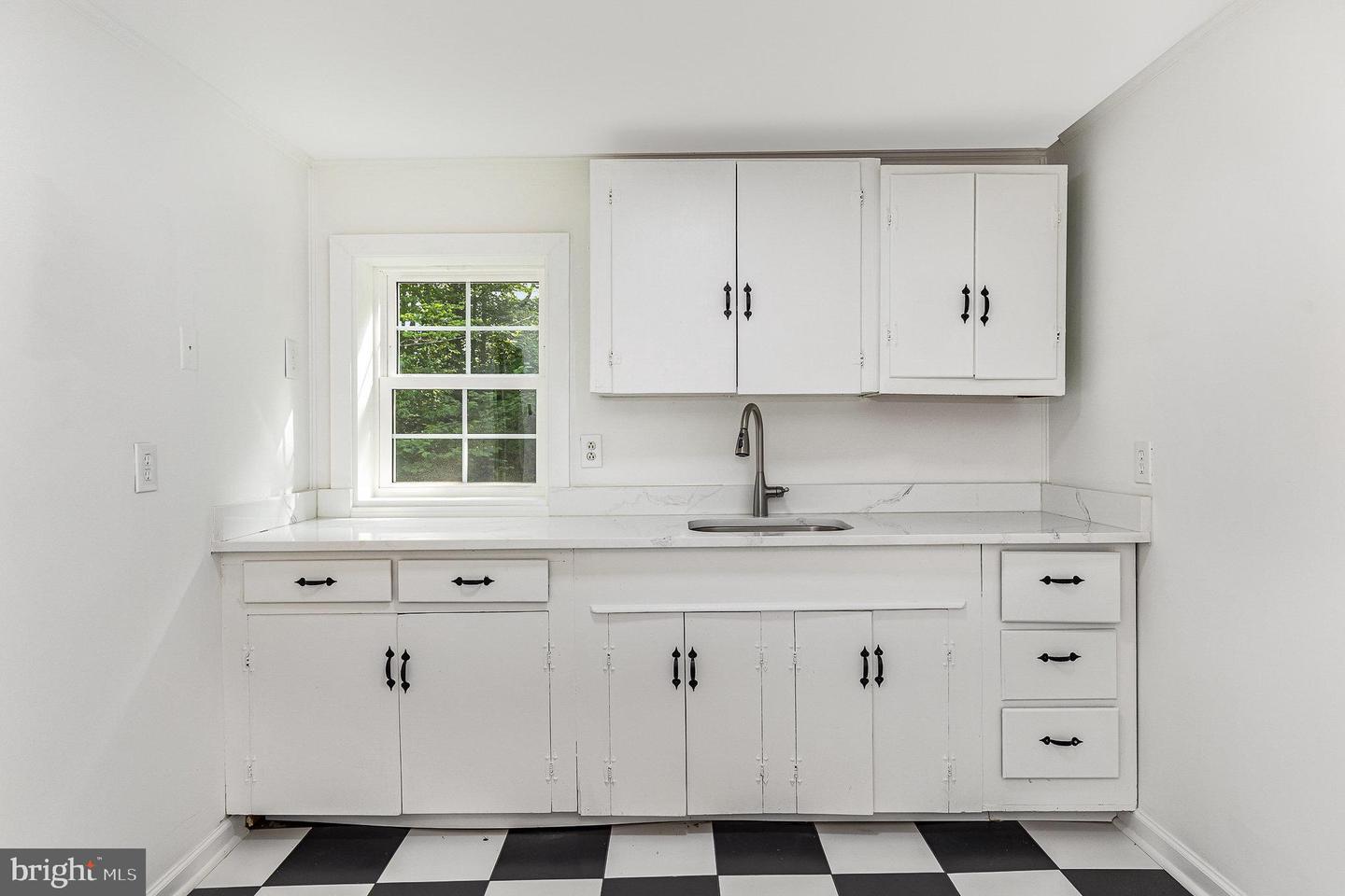 6908 S ROXBURY MILL RD, SPOTSYLVANIA, Virginia 22551, 4 Bedrooms Bedrooms, ,5 BathroomsBathrooms,Residential,For sale,6908 S ROXBURY MILL RD,VASP2033376 MLS # VASP2033376